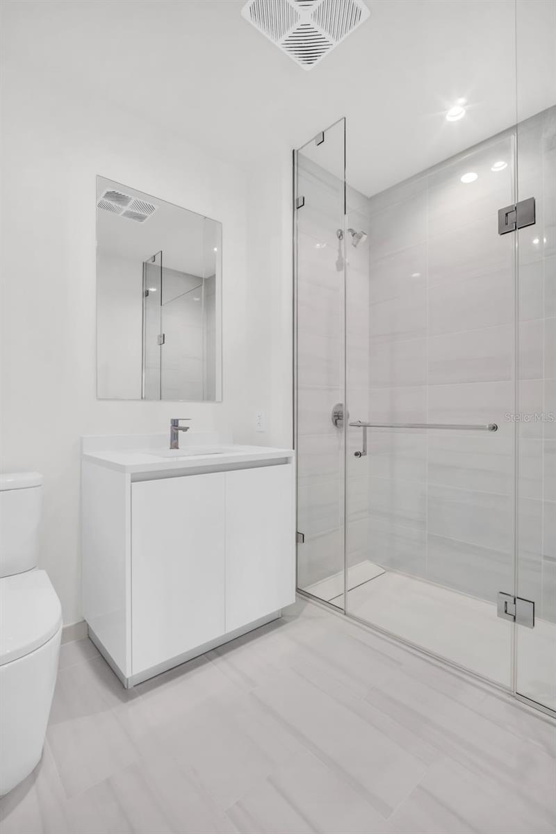 Image 41 of 77 For 400 Central Avenue 3606