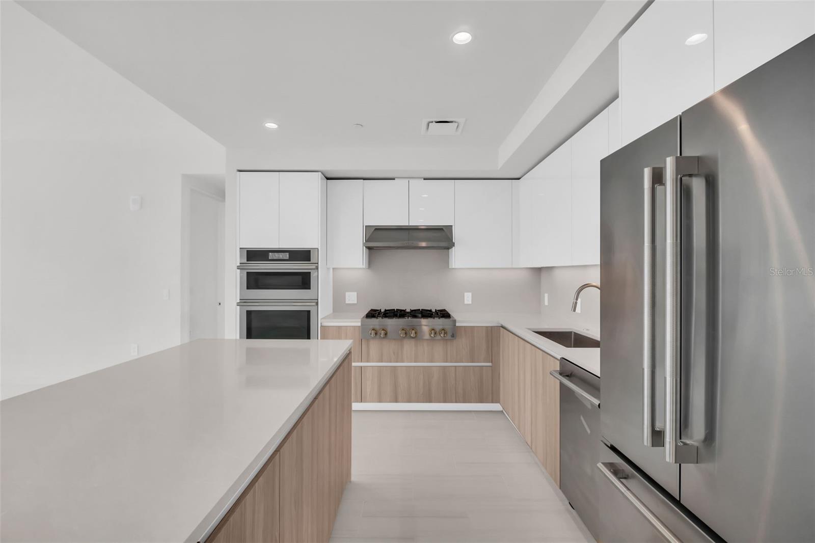 Image 5 of 77 For 400 Central Avenue 3606