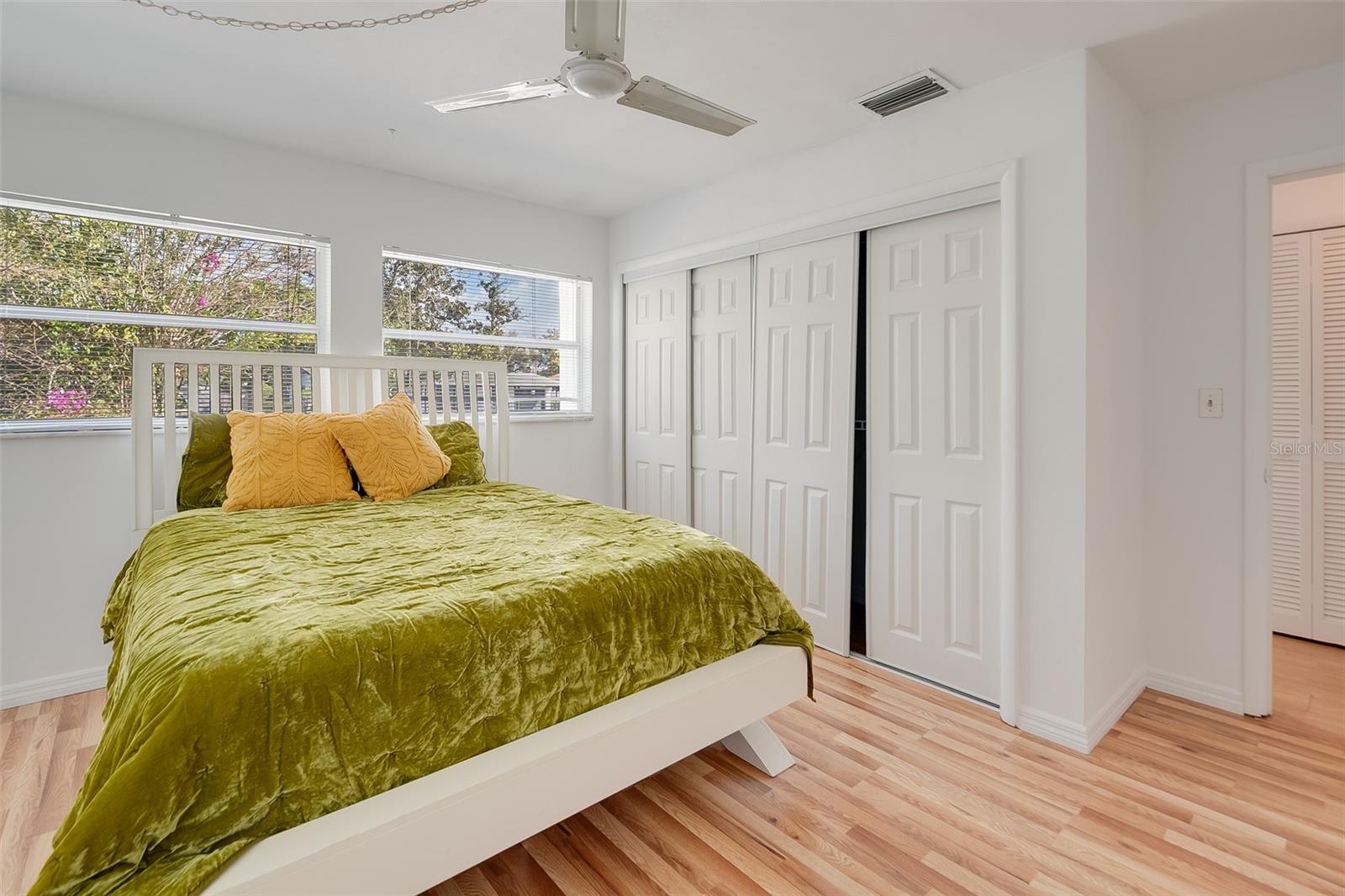 Image 15 of 38 For 13840 94th Avenue