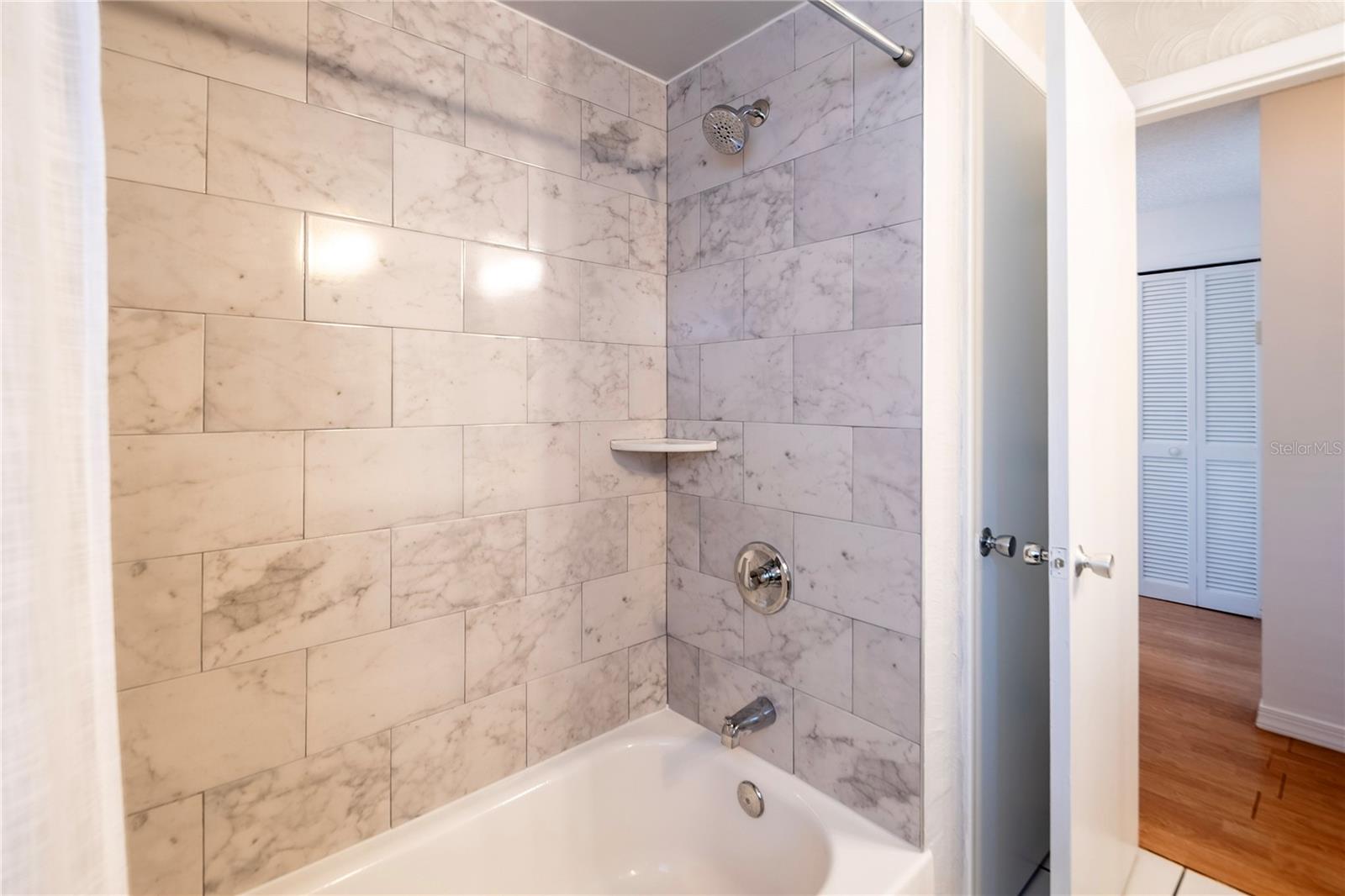 Image 18 of 38 For 13840 94th Avenue