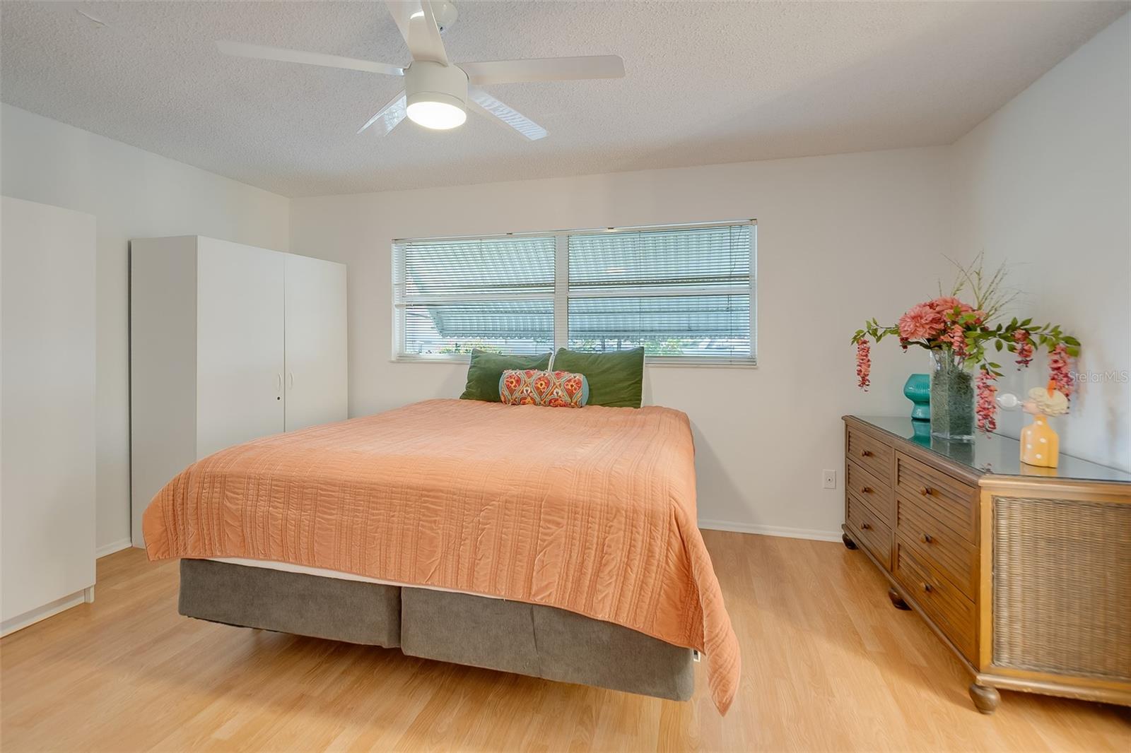 Image 19 of 38 For 13840 94th Avenue