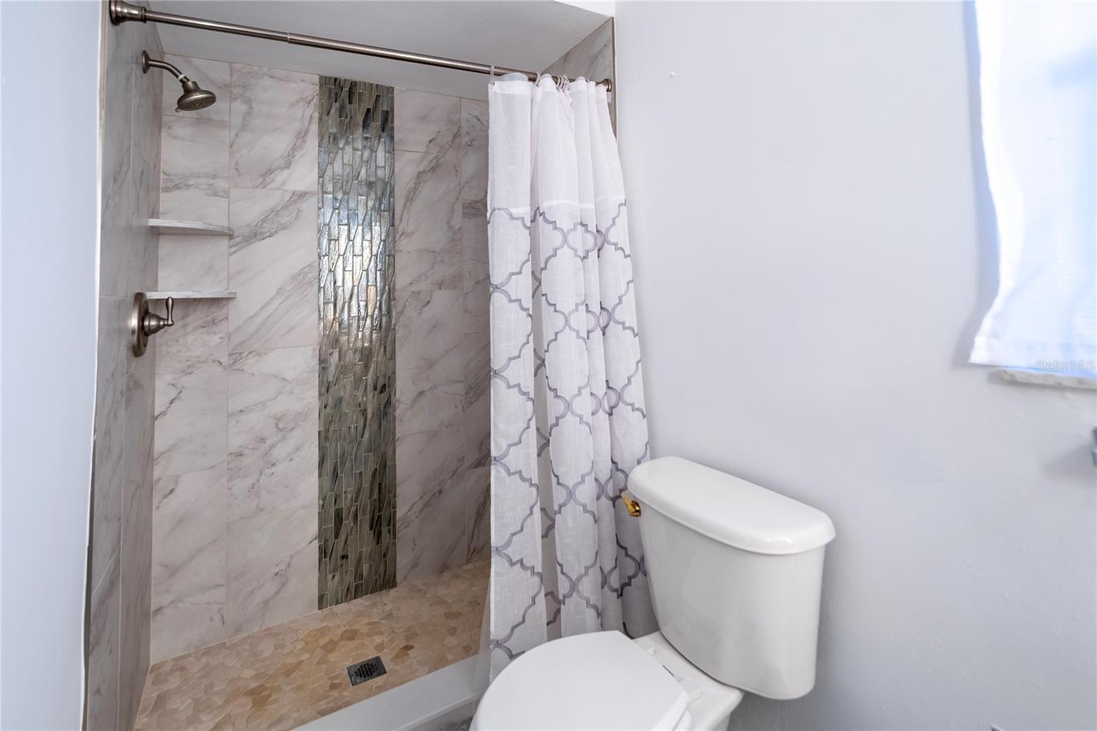 Image 23 of 38 For 13840 94th Avenue