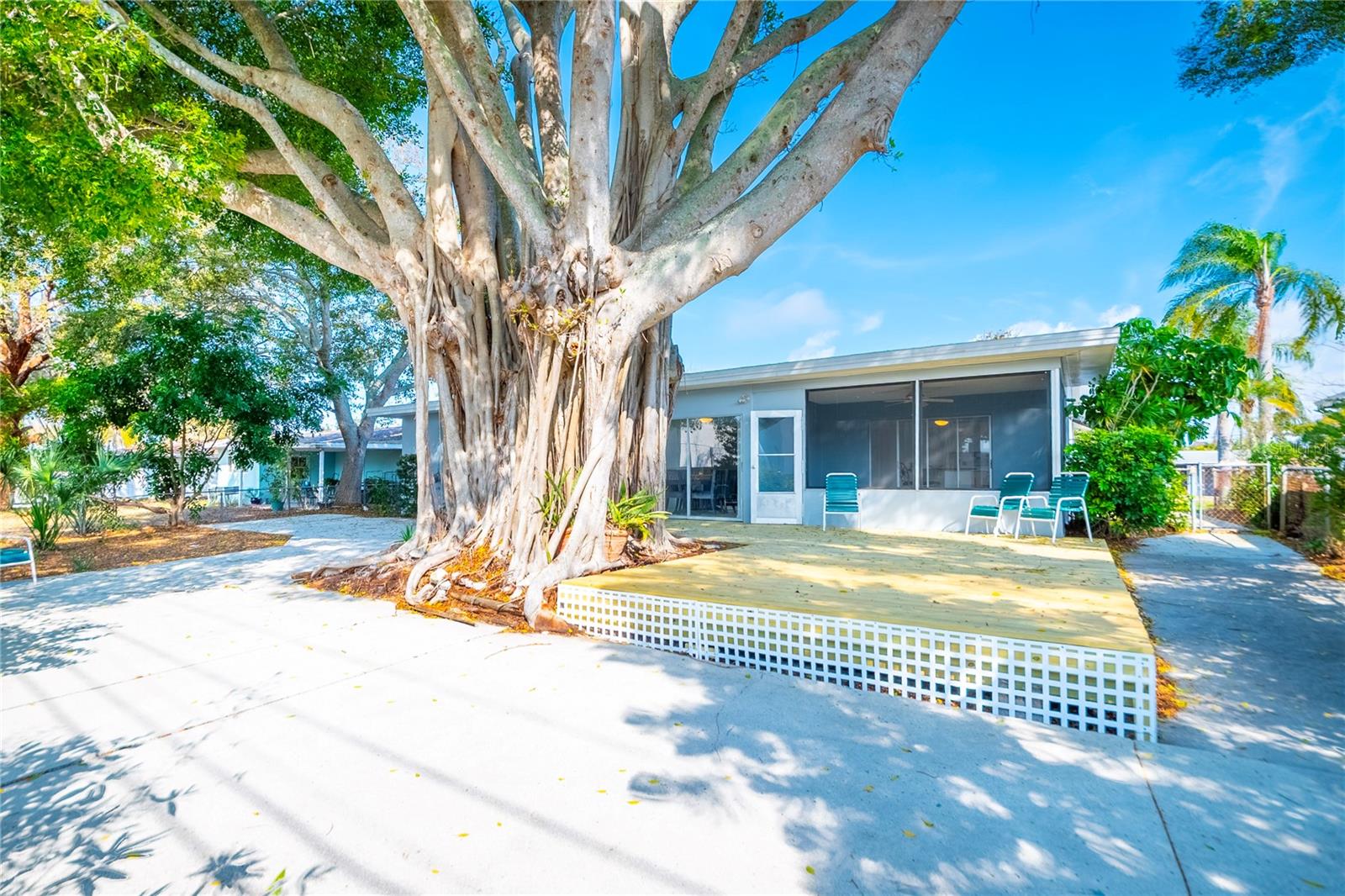 Image 29 of 38 For 13840 94th Avenue