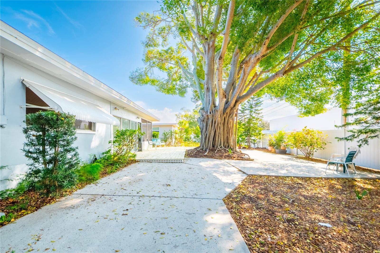 Image 30 of 38 For 13840 94th Avenue