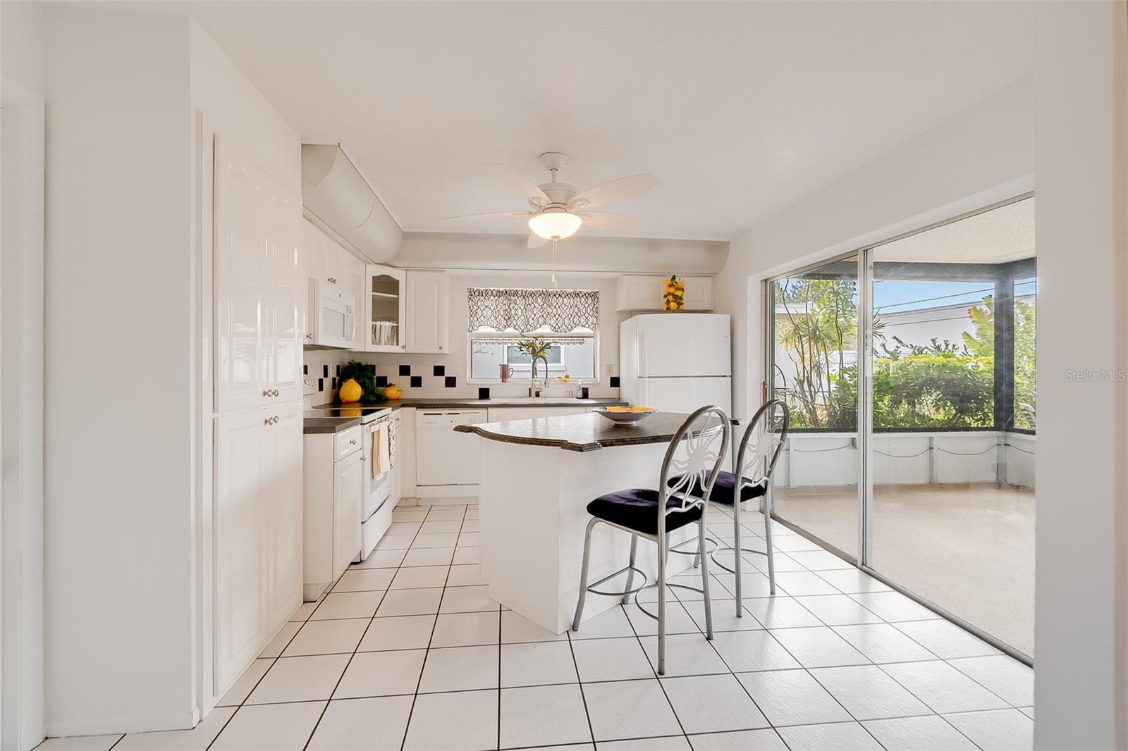 Image 9 of 38 For 13840 94th Avenue