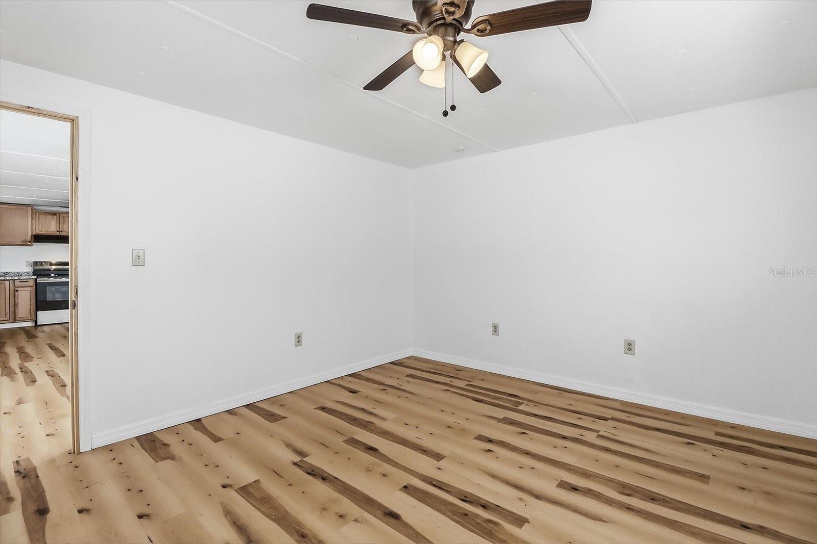 Image 18 of 43 For 7227 Finale Point