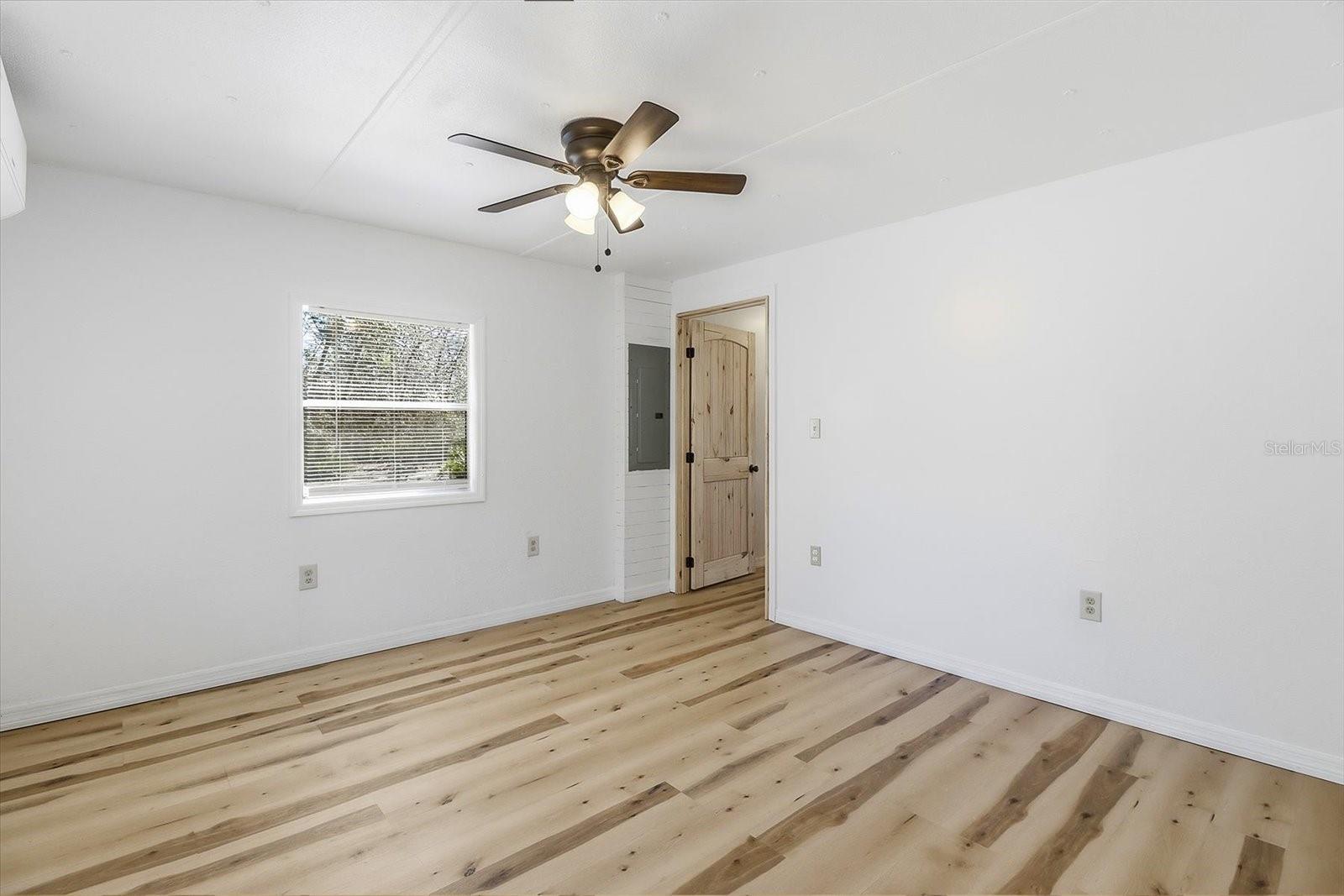 Image 27 of 43 For 7227 Finale Point