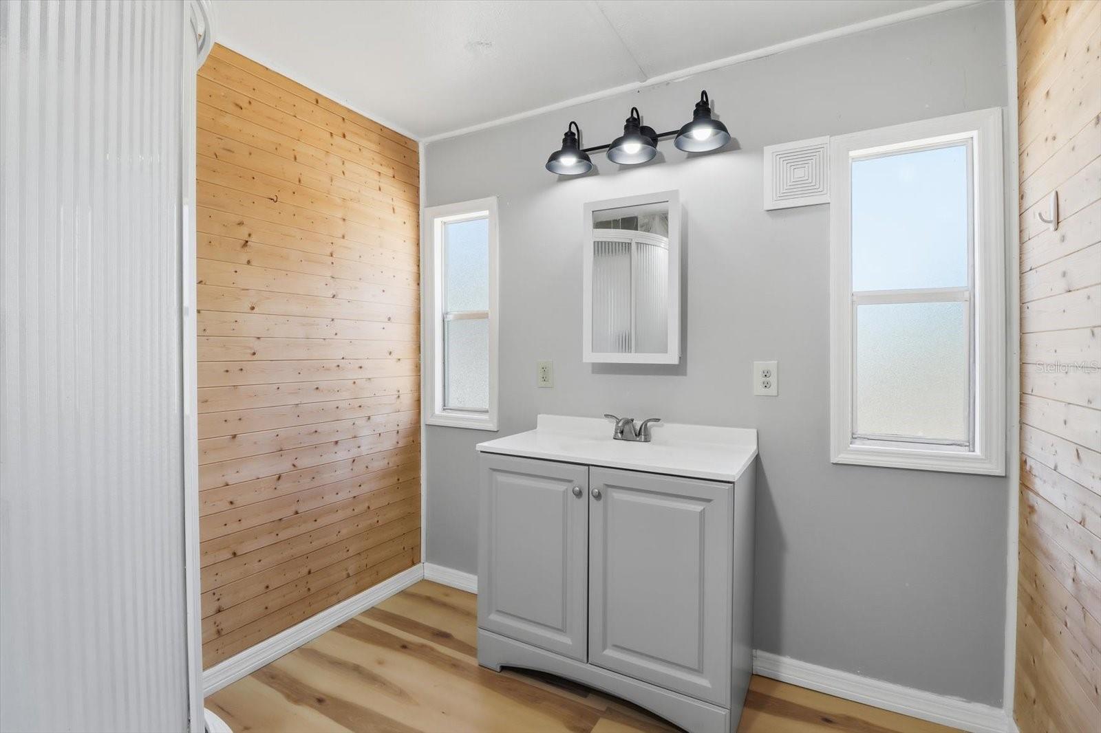 Image 5 of 43 For 7227 Finale Point