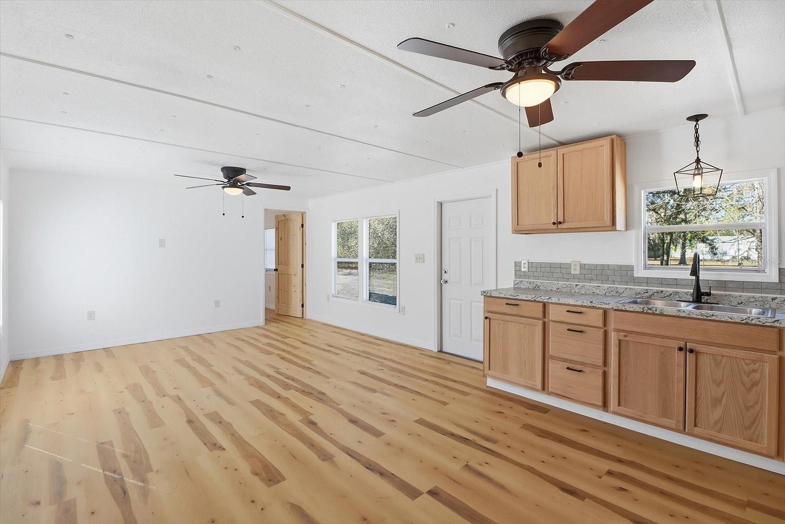 Image 9 of 43 For 7227 Finale Point