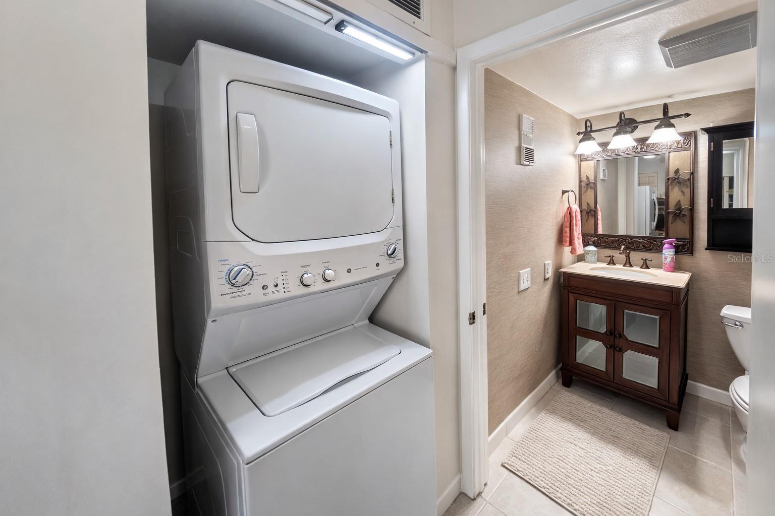 Image 15 of 27 For 2333 Feather Sound Drive B406