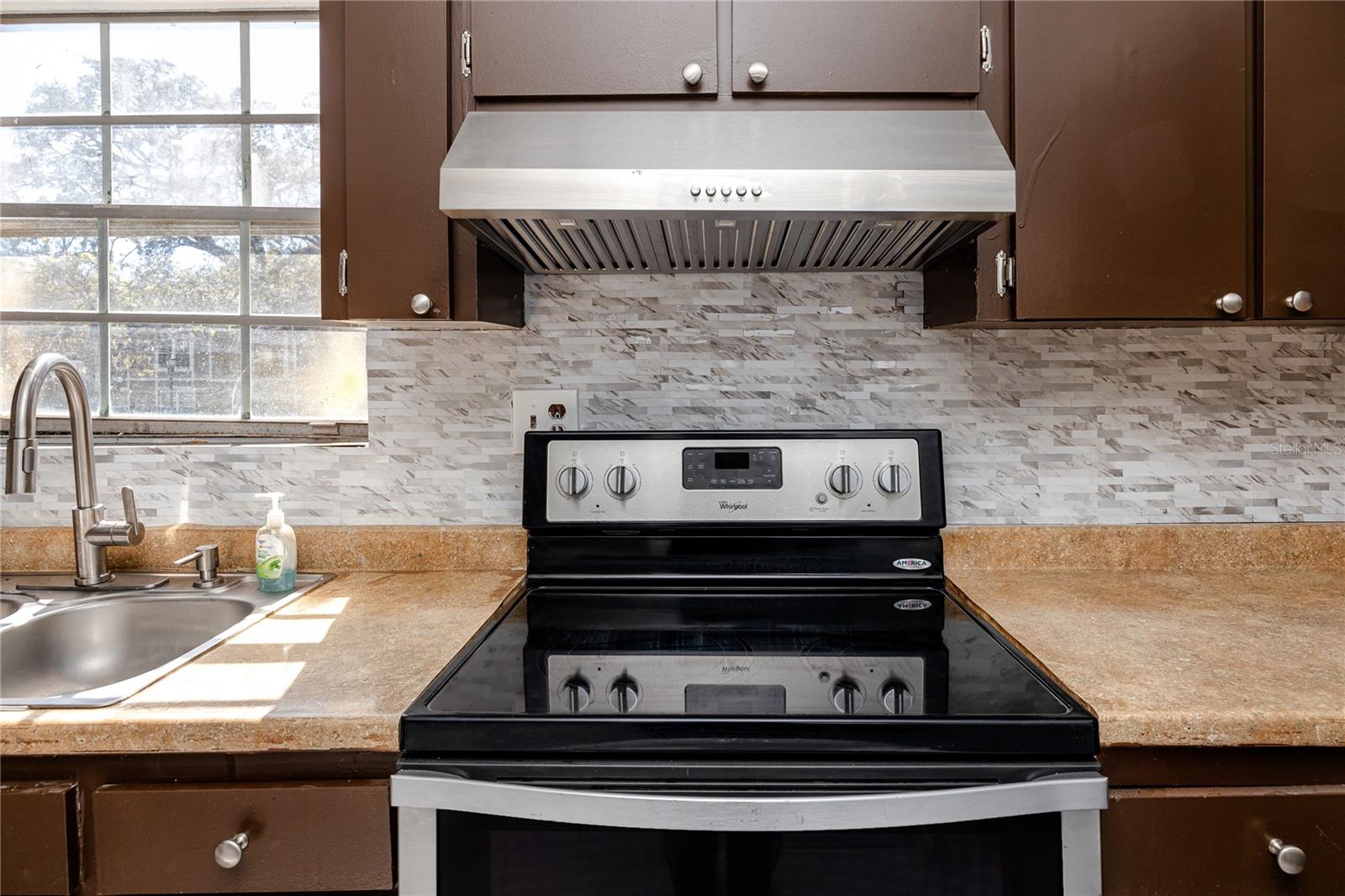 Image 21 of 43 For 14422 Reuter Strasse Circle 112