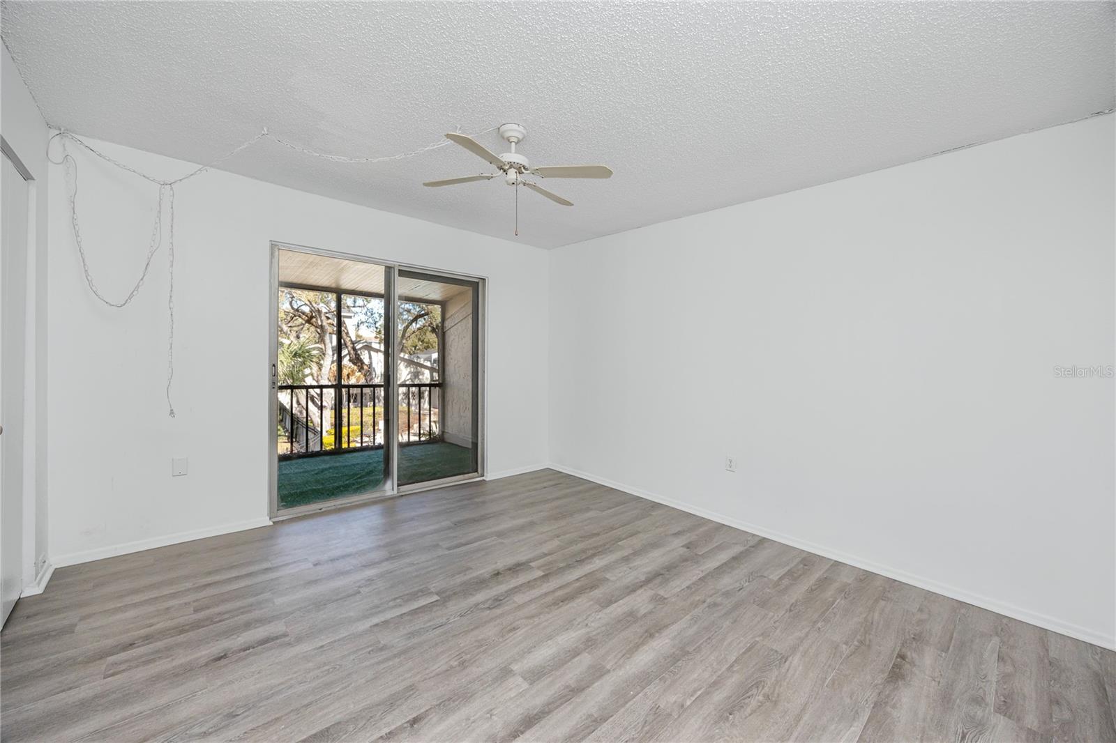 Image 32 of 43 For 14422 Reuter Strasse Circle 112