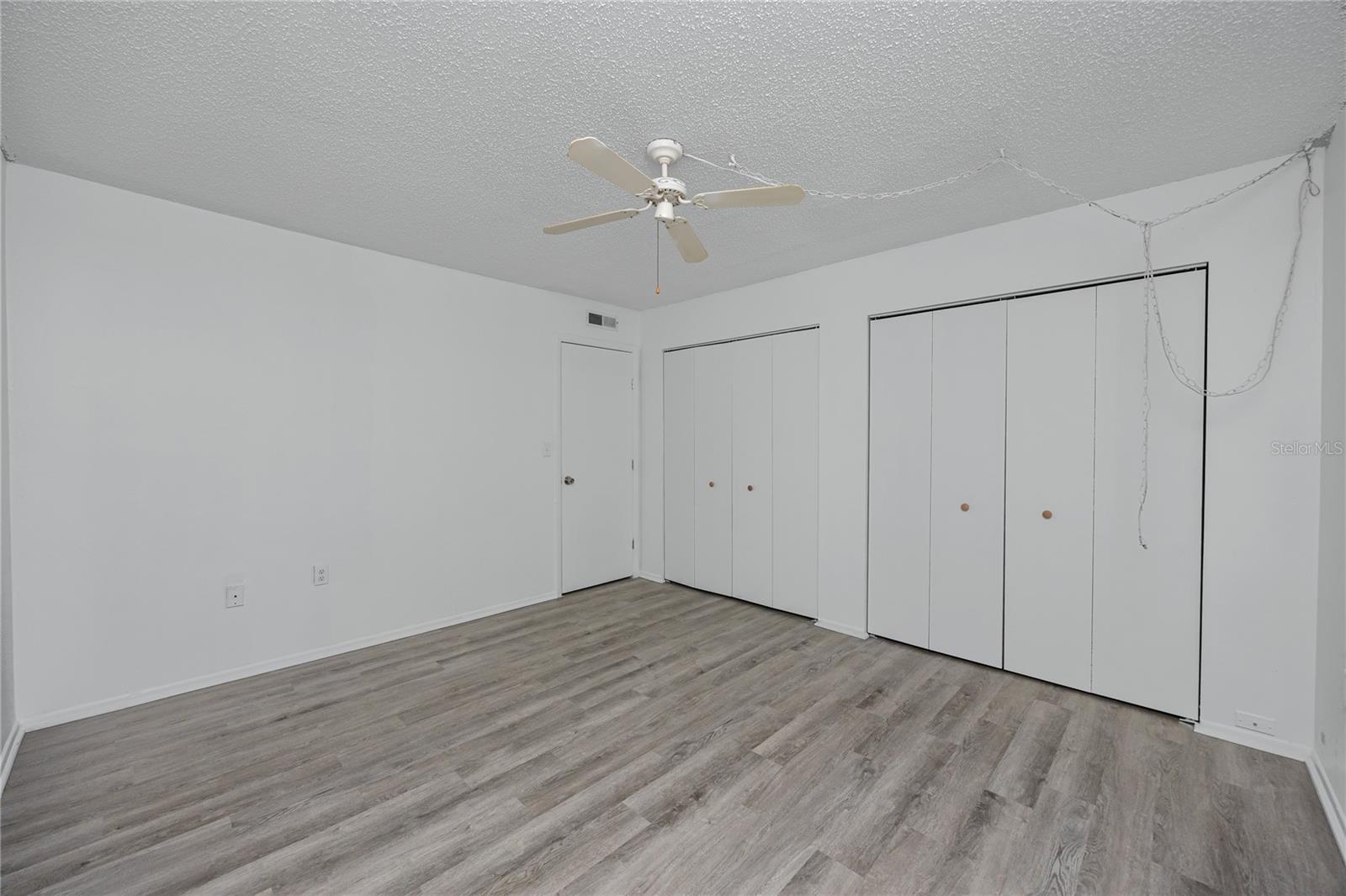 Image 33 of 43 For 14422 Reuter Strasse Circle 112