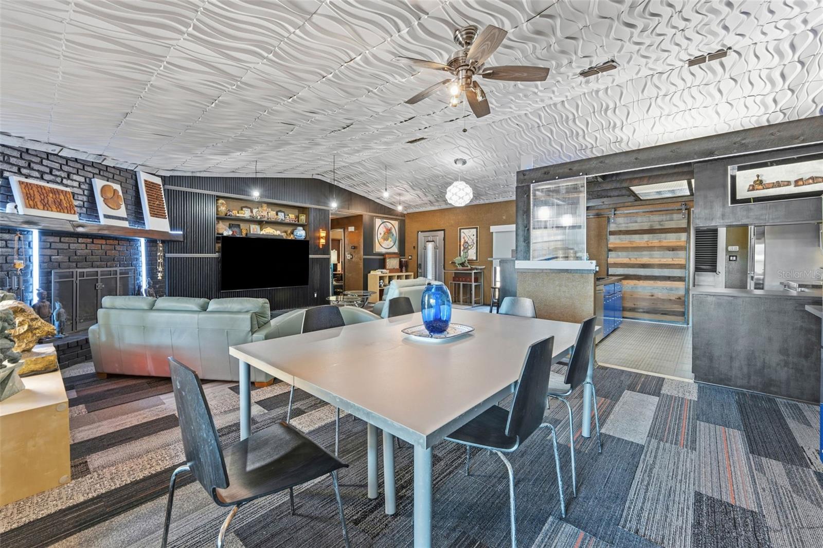 Image 11 of 46 For 10730 Drummond Road