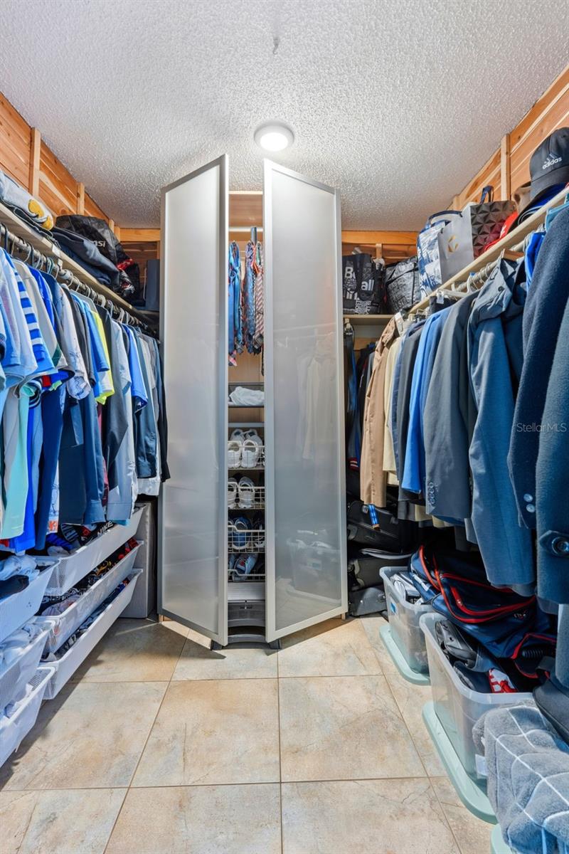 Image 21 of 46 For 10730 Drummond Road