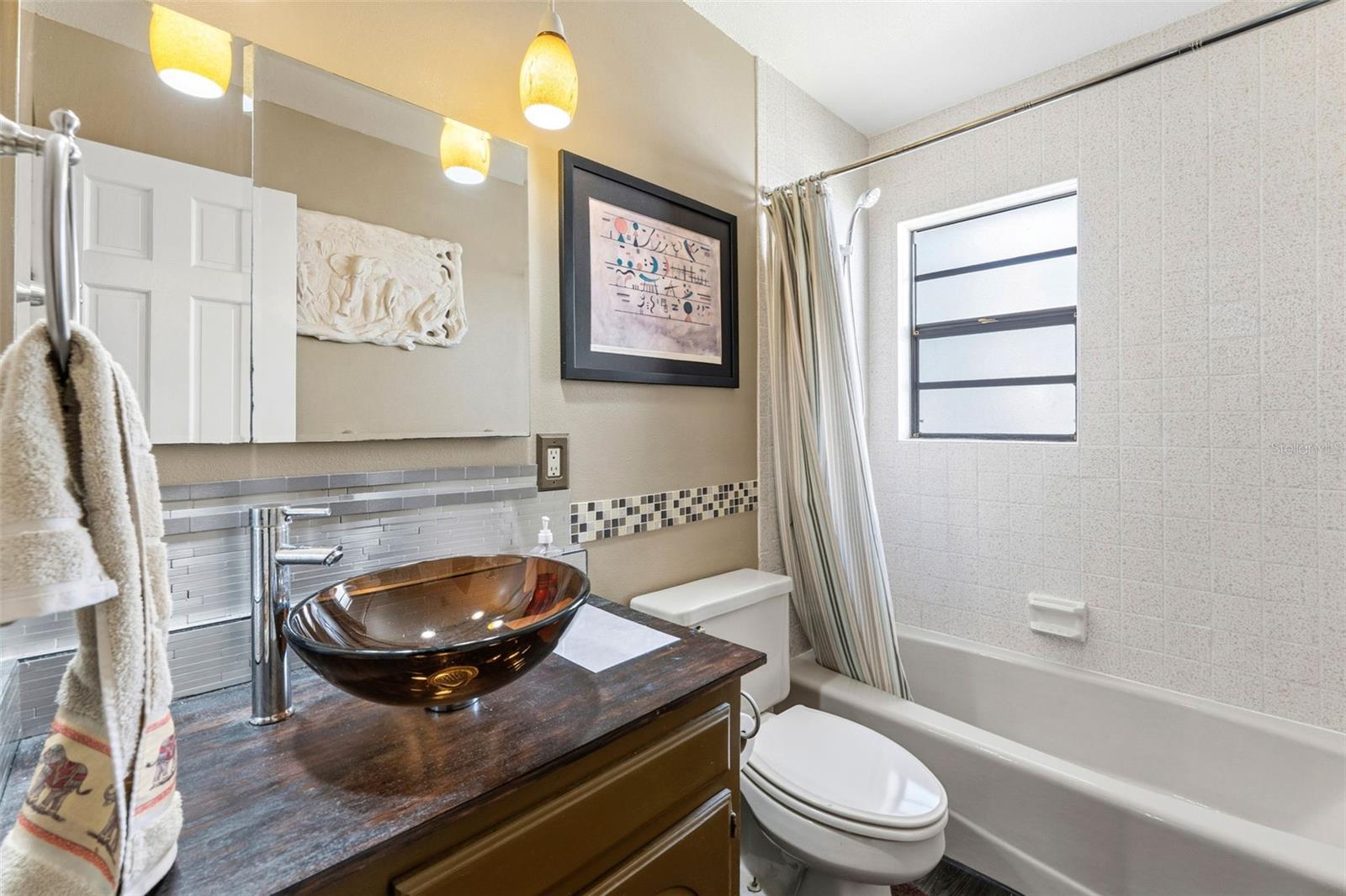 Image 25 of 46 For 10730 Drummond Road