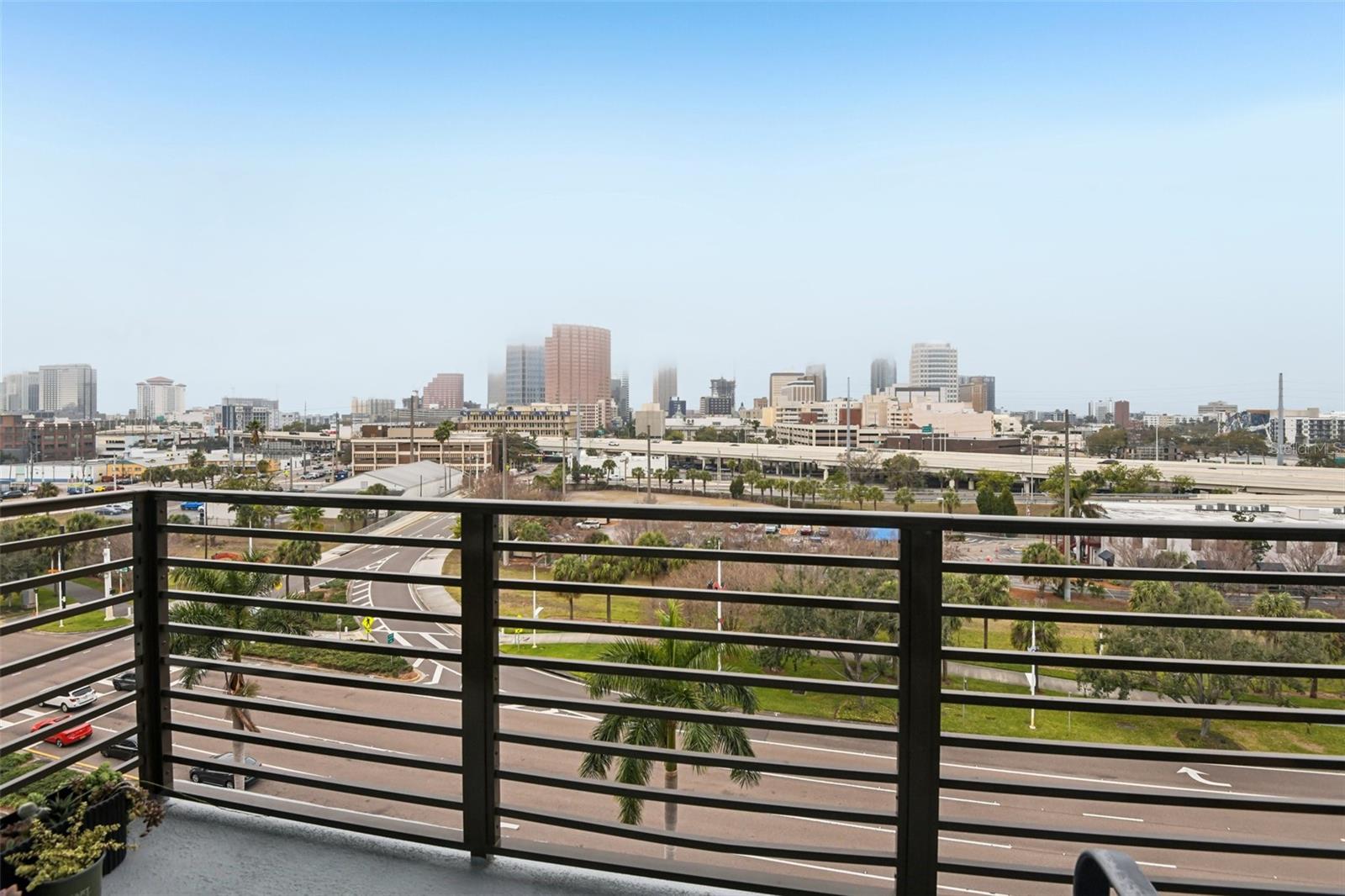 Listing photo id 16 for 1120 Kennedy Boulevard 715