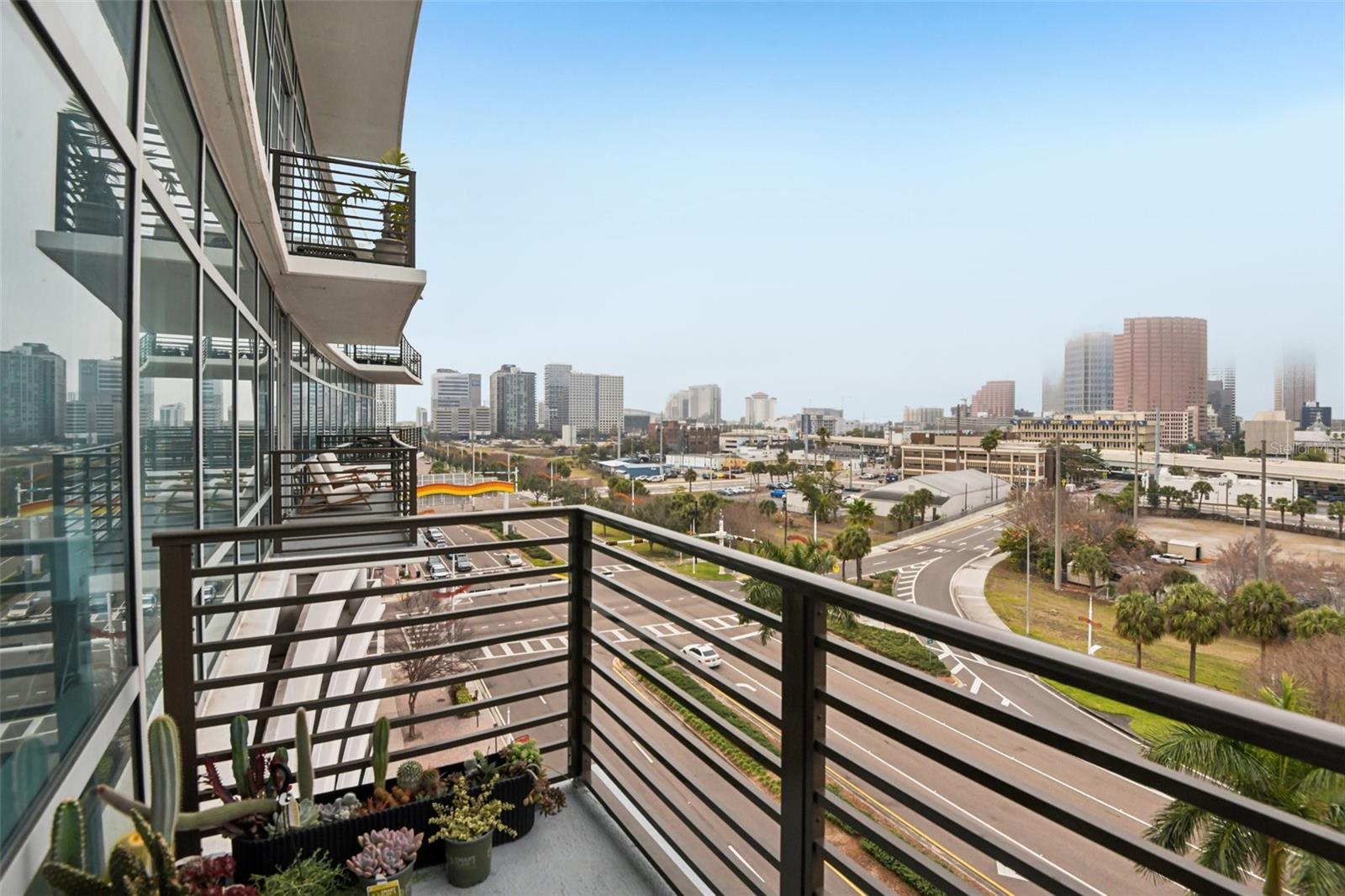 Listing photo id 5 for 1120 Kennedy Boulevard 715