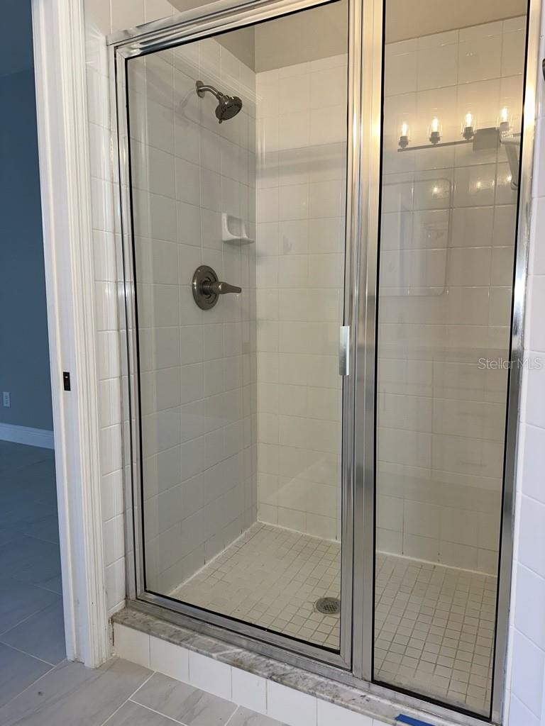 Image 14 of 21 For 1329 Avonwood Court