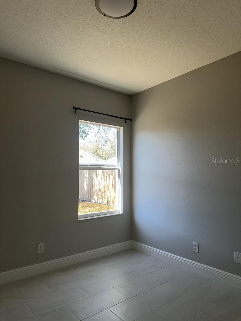 Image 17 of 21 For 1329 Avonwood Court