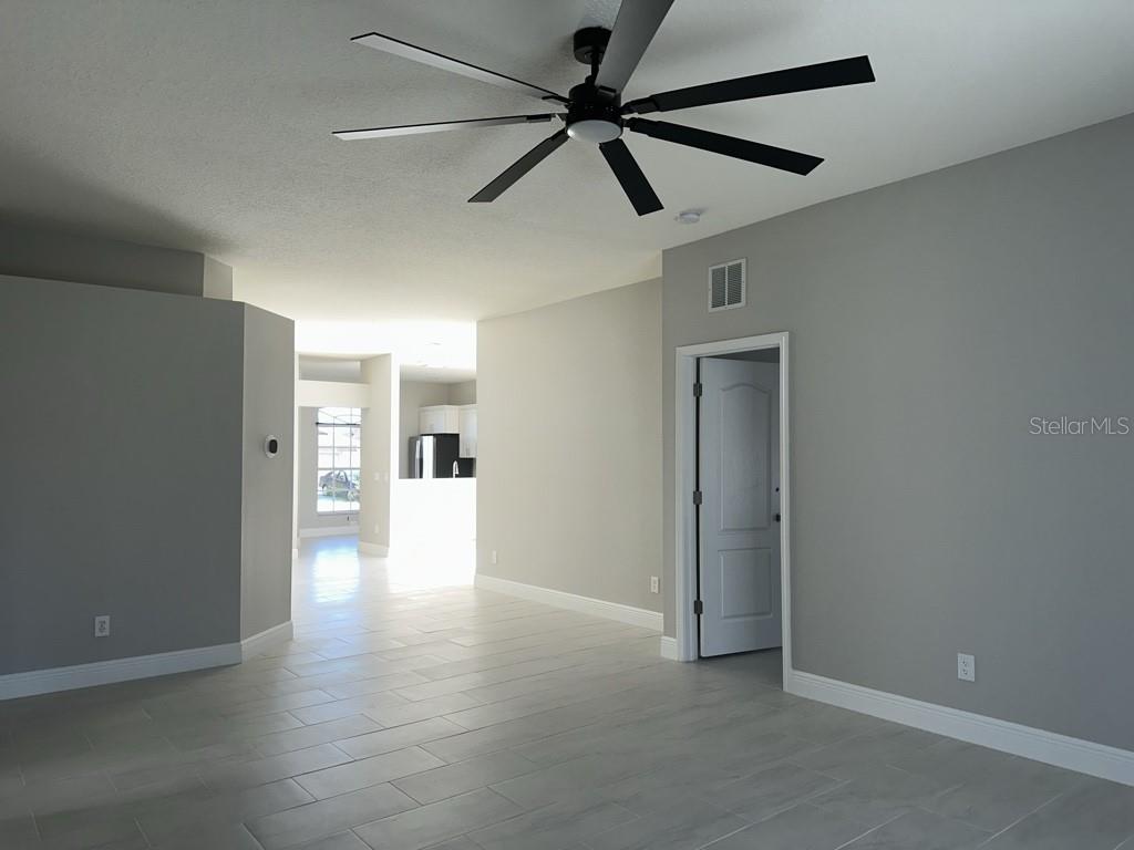 Image 19 of 21 For 1329 Avonwood Court