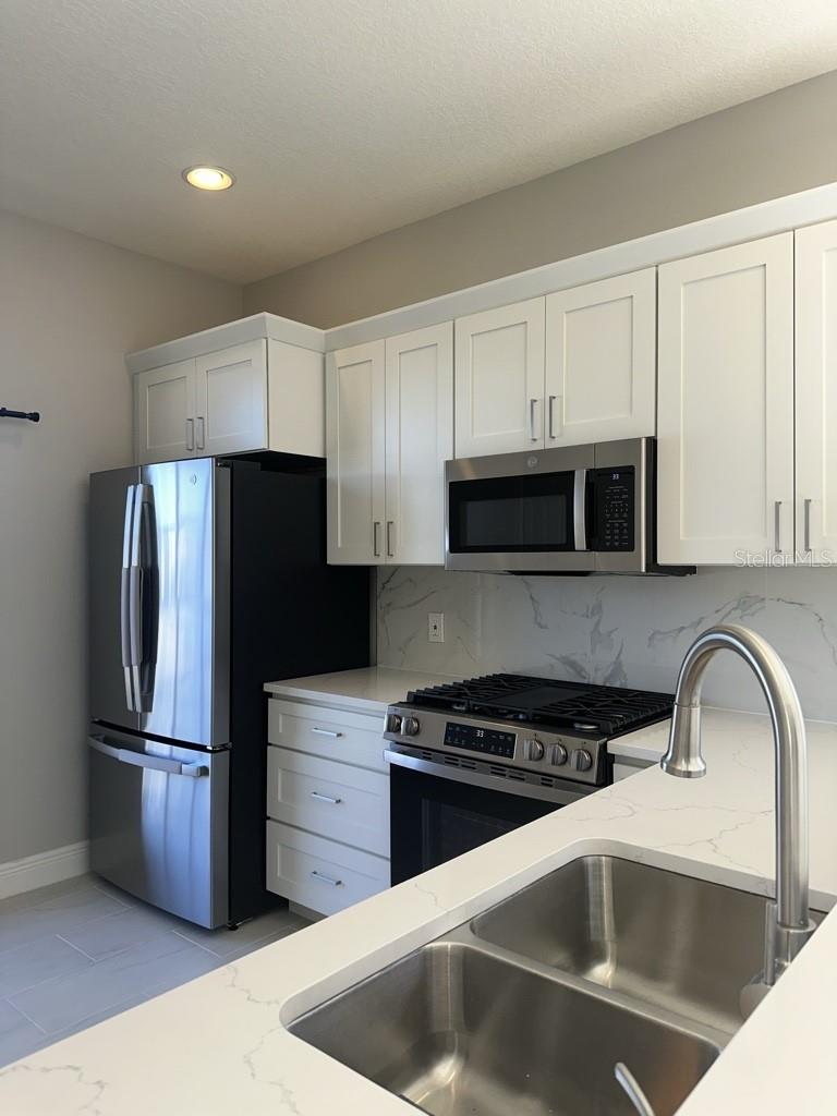 Image 3 of 21 For 1329 Avonwood Court