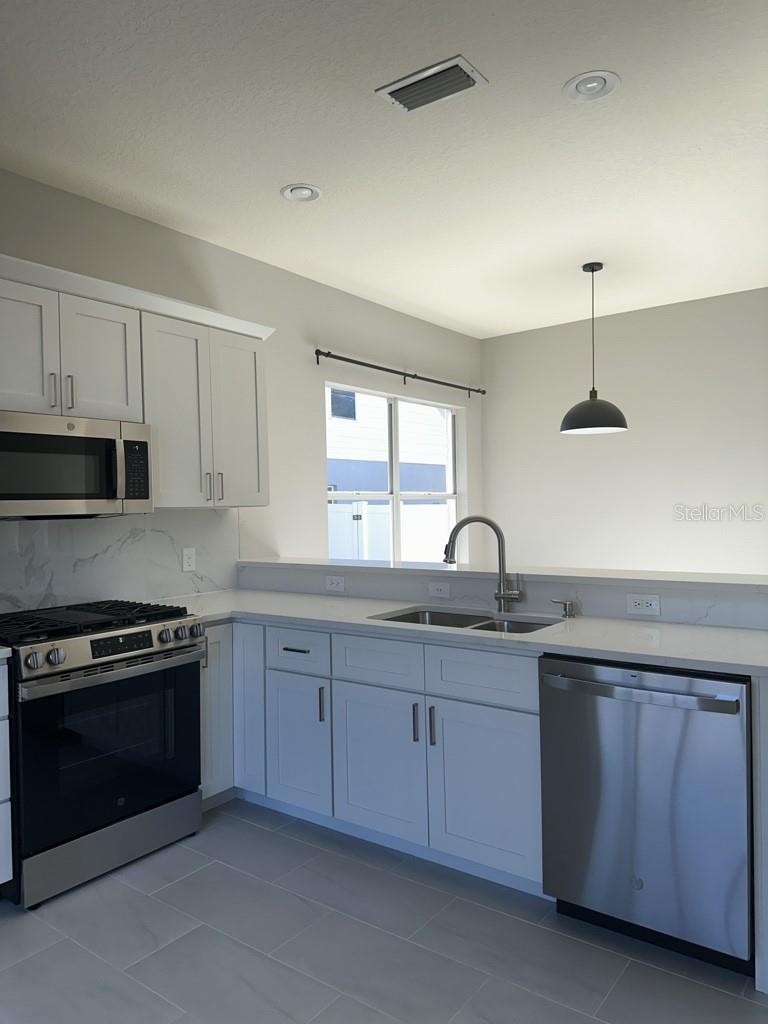 Image 5 of 21 For 1329 Avonwood Court