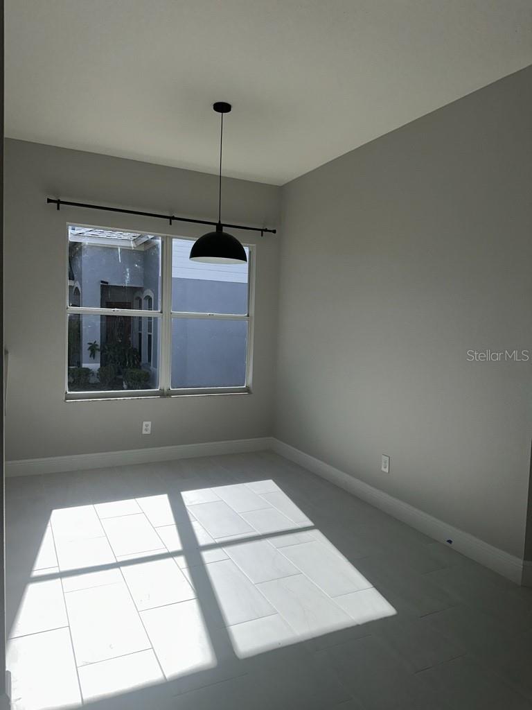 Image 7 of 21 For 1329 Avonwood Court