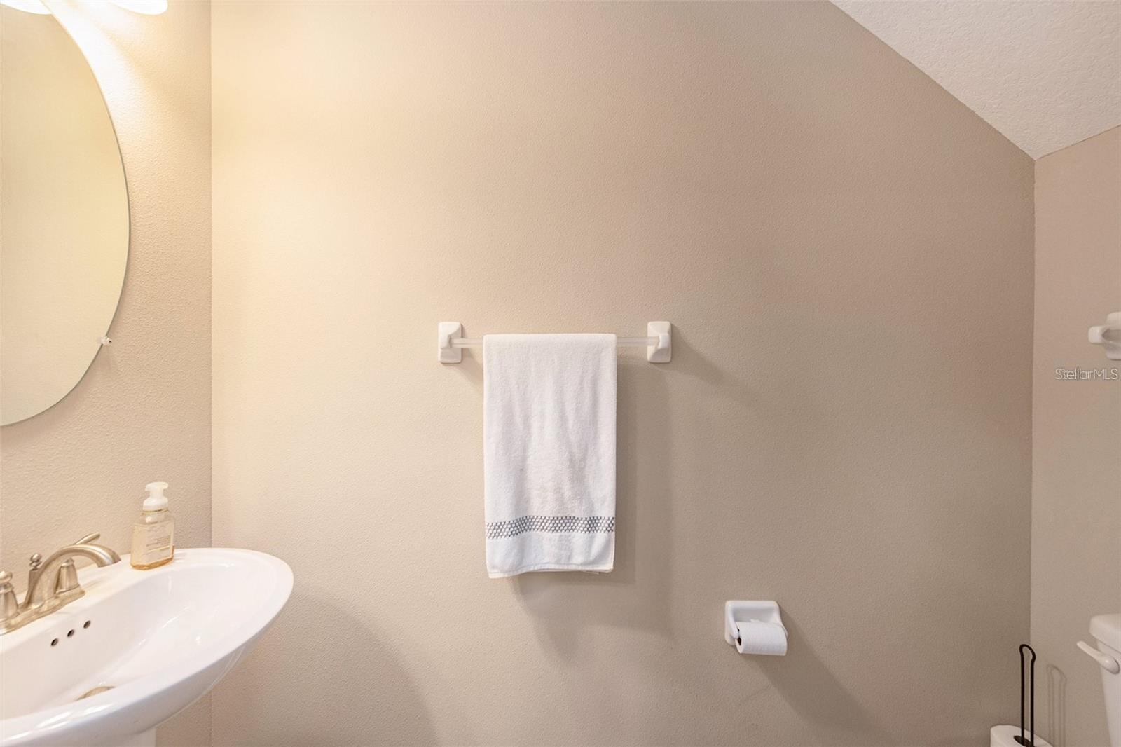 Image 14 of 32 For 9152 Fox Sparrow Road