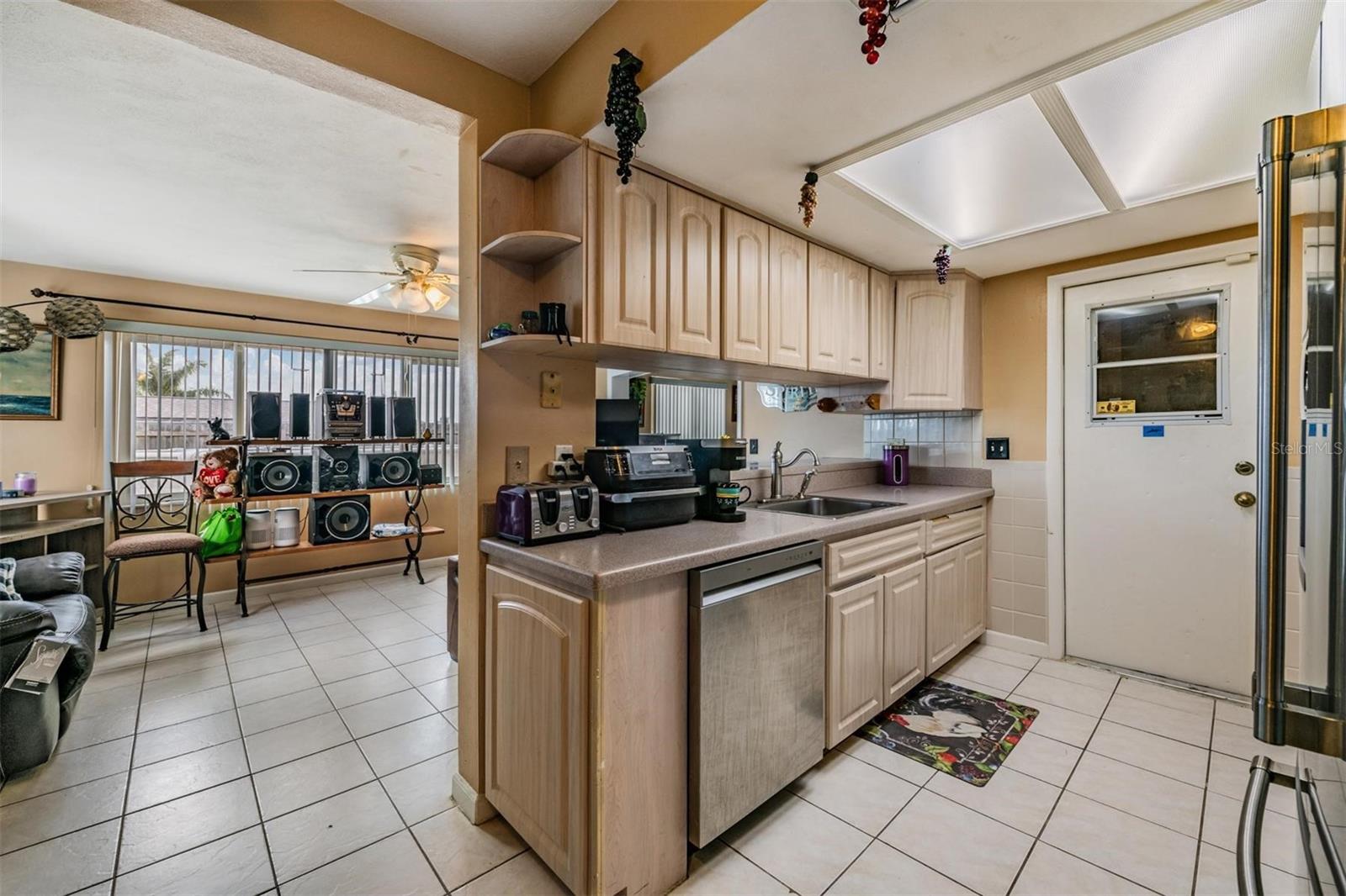 Image 11 of 31 For 5700 Perkin Drive