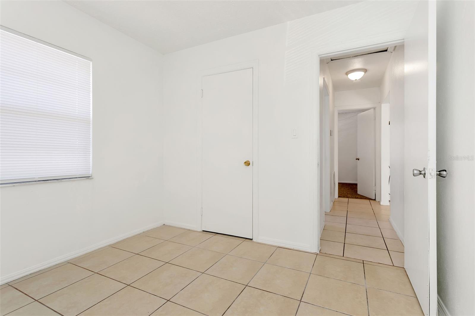 Image 22 of 30 For 810 21st Avenue W