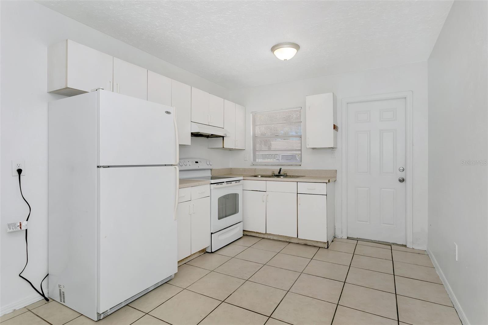 Image 7 of 30 For 810 21st Avenue W