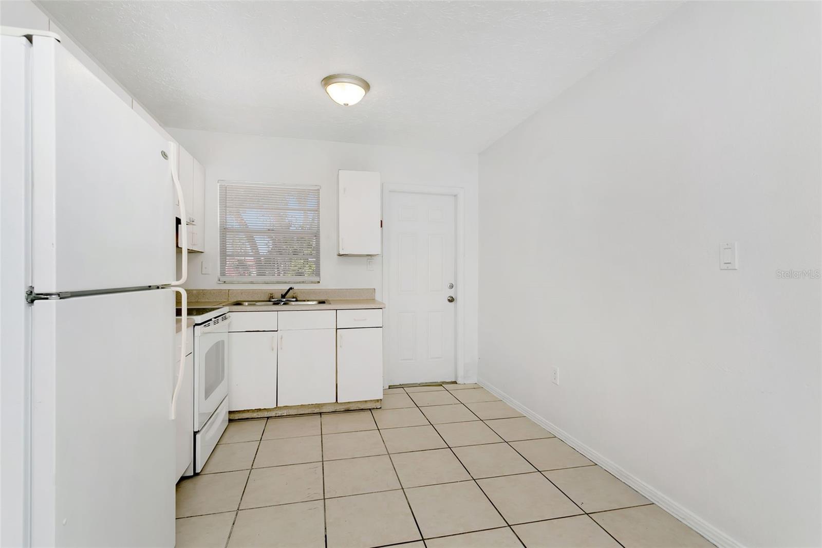 Image 8 of 30 For 810 21st Avenue W