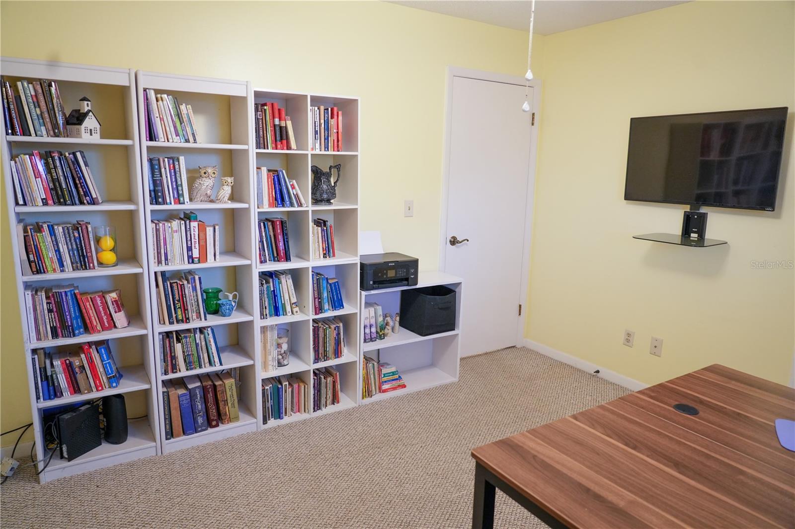 Image 25 of 33 For 1210 Redbud Street