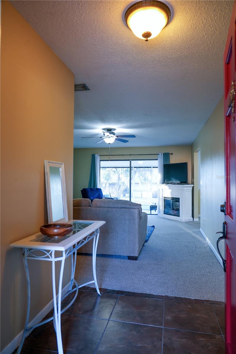 Image 4 of 33 For 1210 Redbud Street