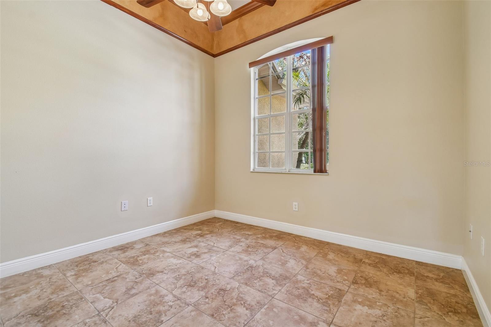 Image 12 of 88 For 614 Vintage Way