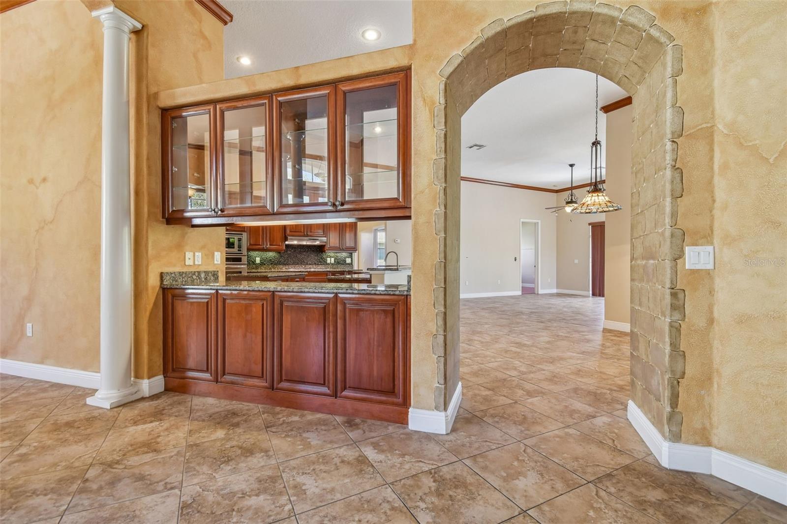 Image 14 of 88 For 614 Vintage Way