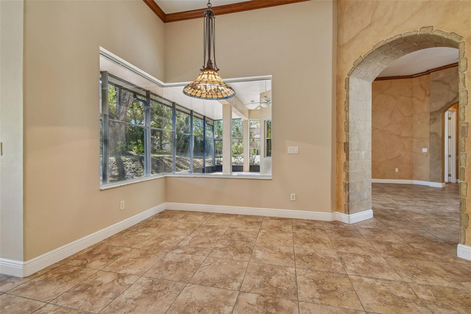 Image 22 of 88 For 614 Vintage Way