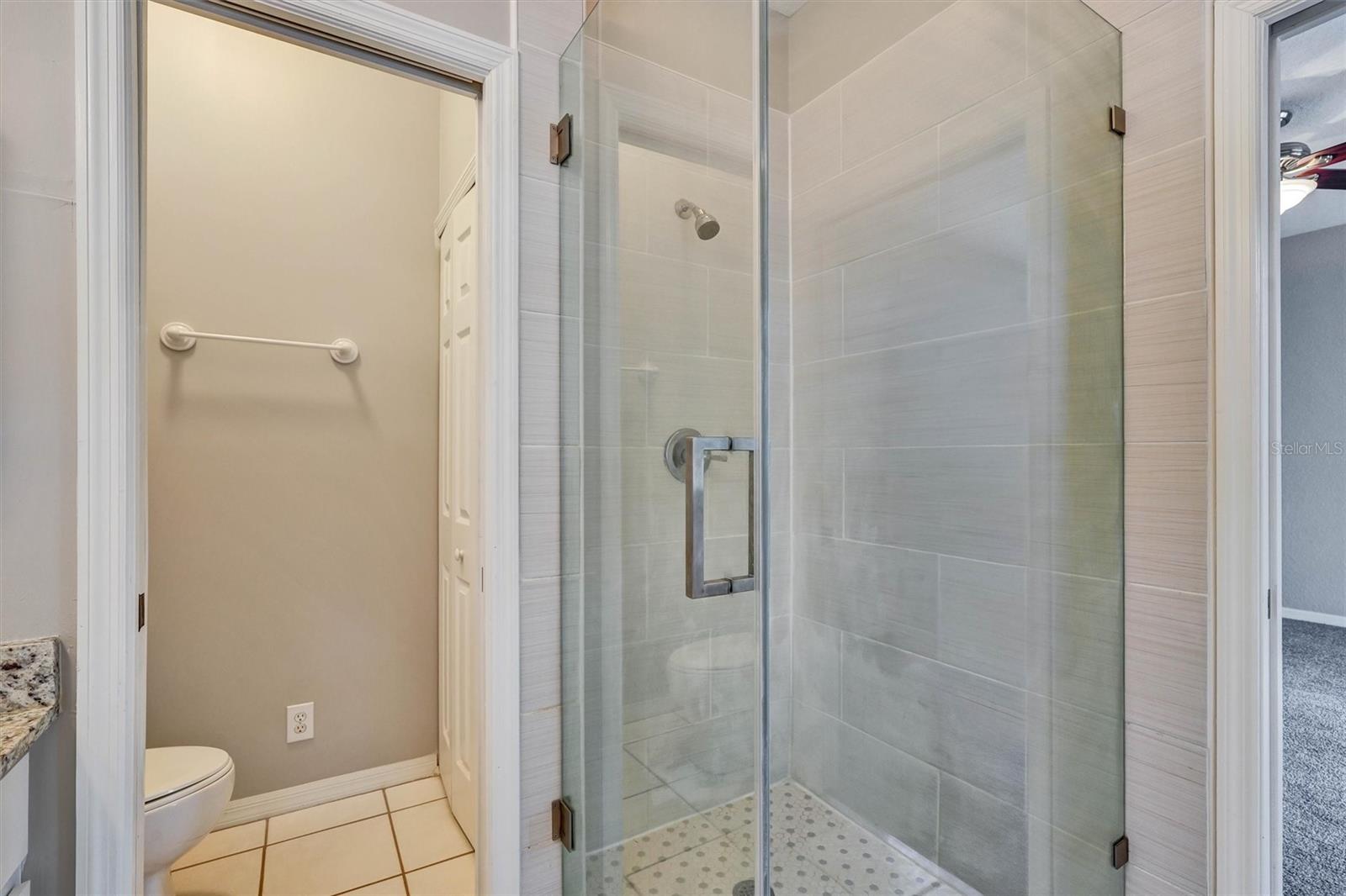 Image 21 of 37 For 12042 Lake Allen Drive