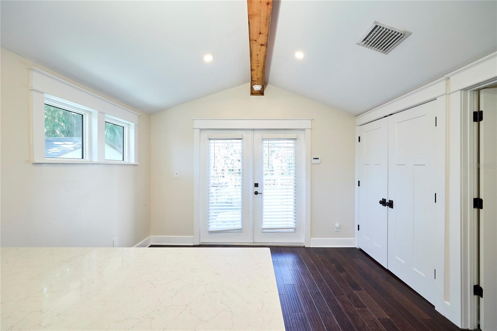 Image 22 of 53 For 6008 Highland Avenue