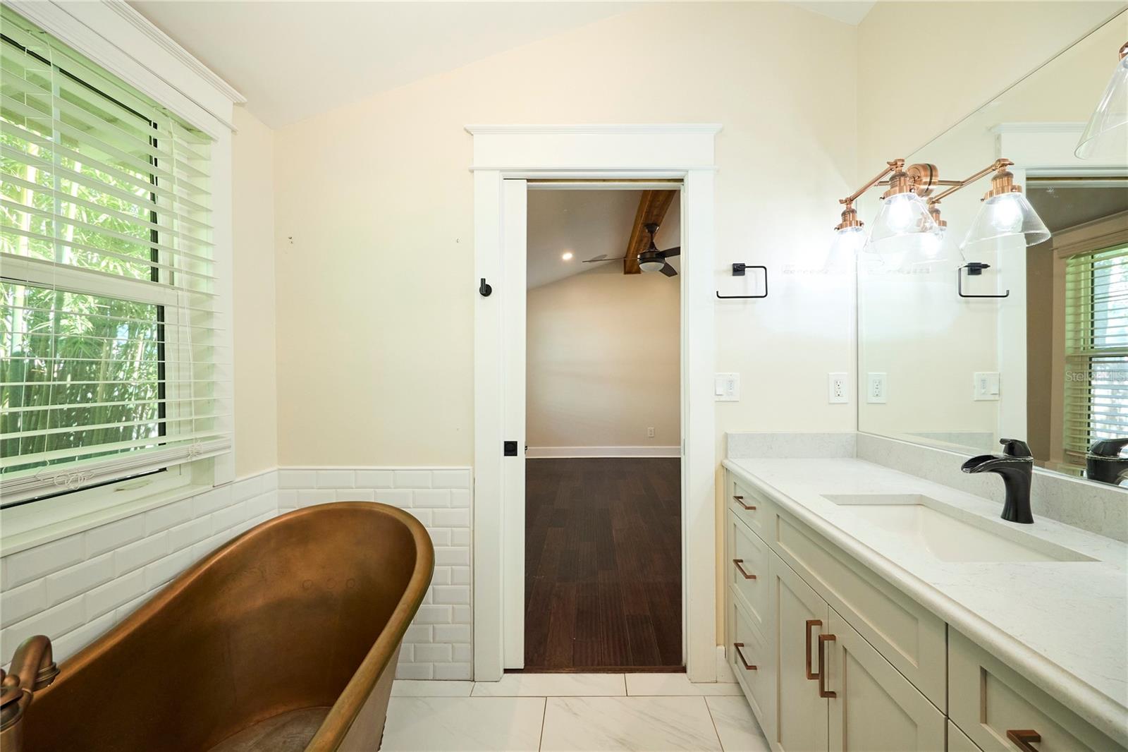 Image 33 of 53 For 6008 Highland Avenue