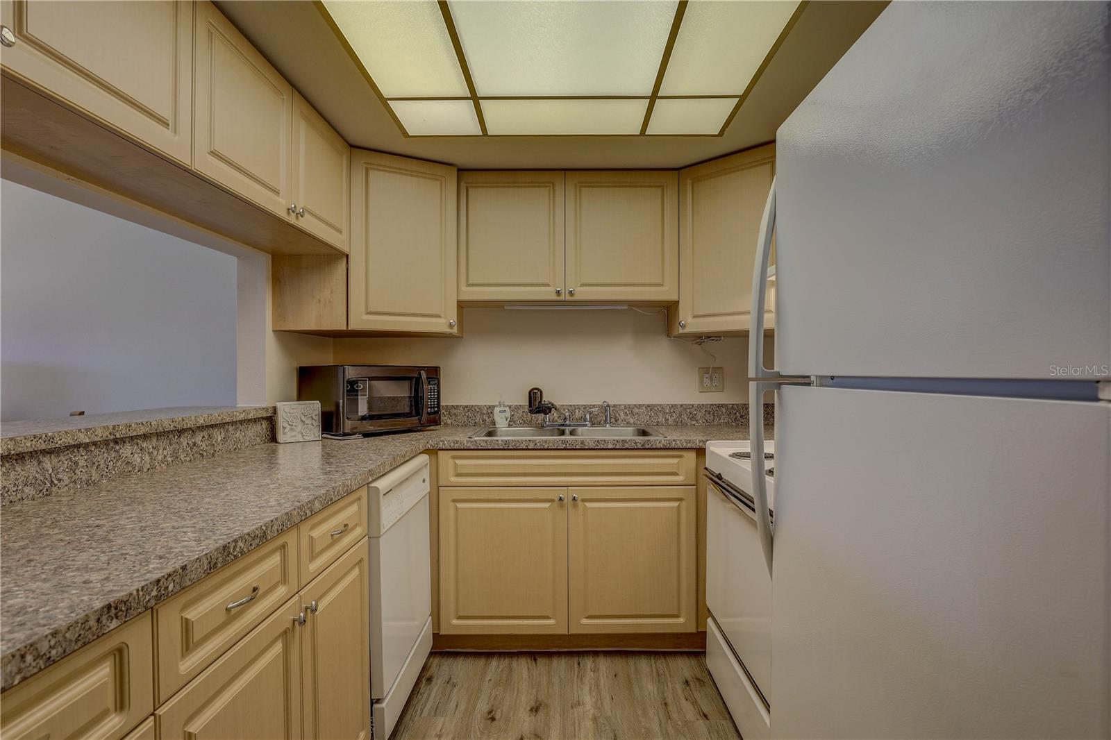 Image 19 of 40 For 2400 Winding Creek Boulevard 26-203