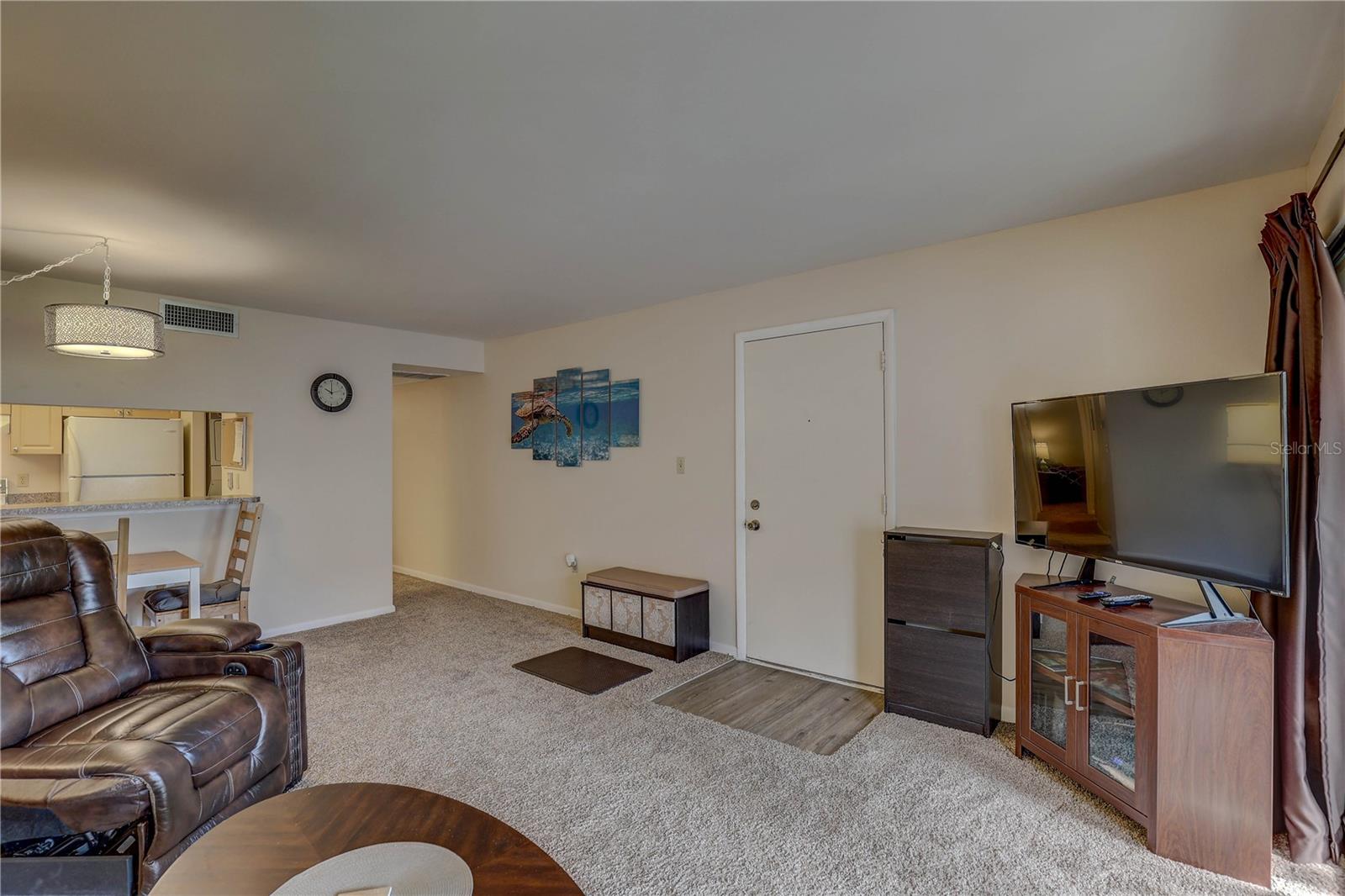 Image 9 of 40 For 2400 Winding Creek Boulevard 26-203