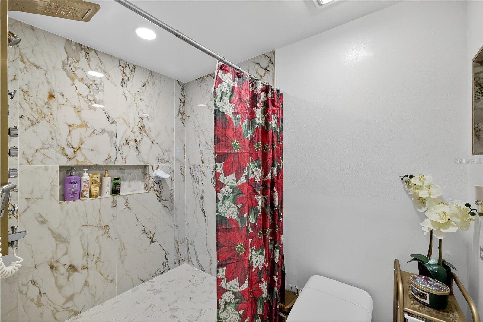 Image 16 of 31 For 7613 Rustic Dr