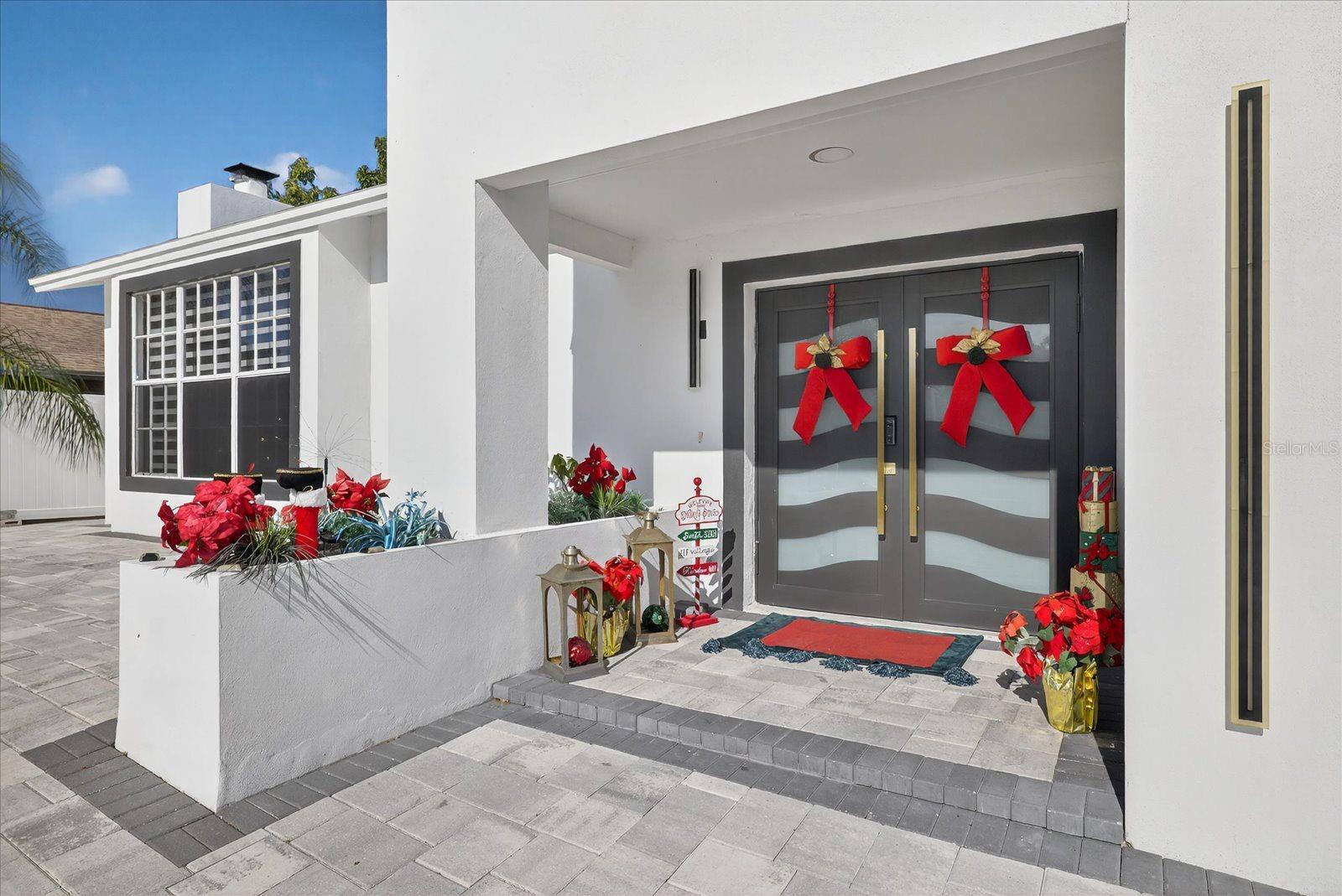 Image 3 of 31 For 7613 Rustic Dr