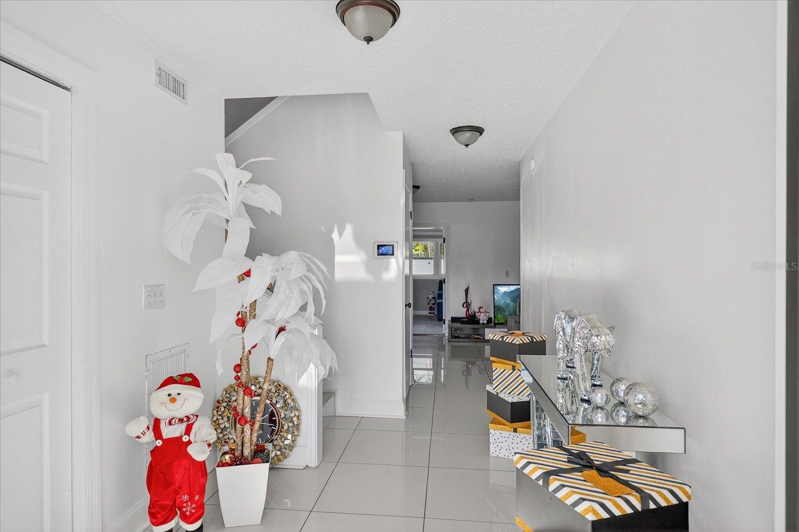 Image 4 of 31 For 7613 Rustic Dr