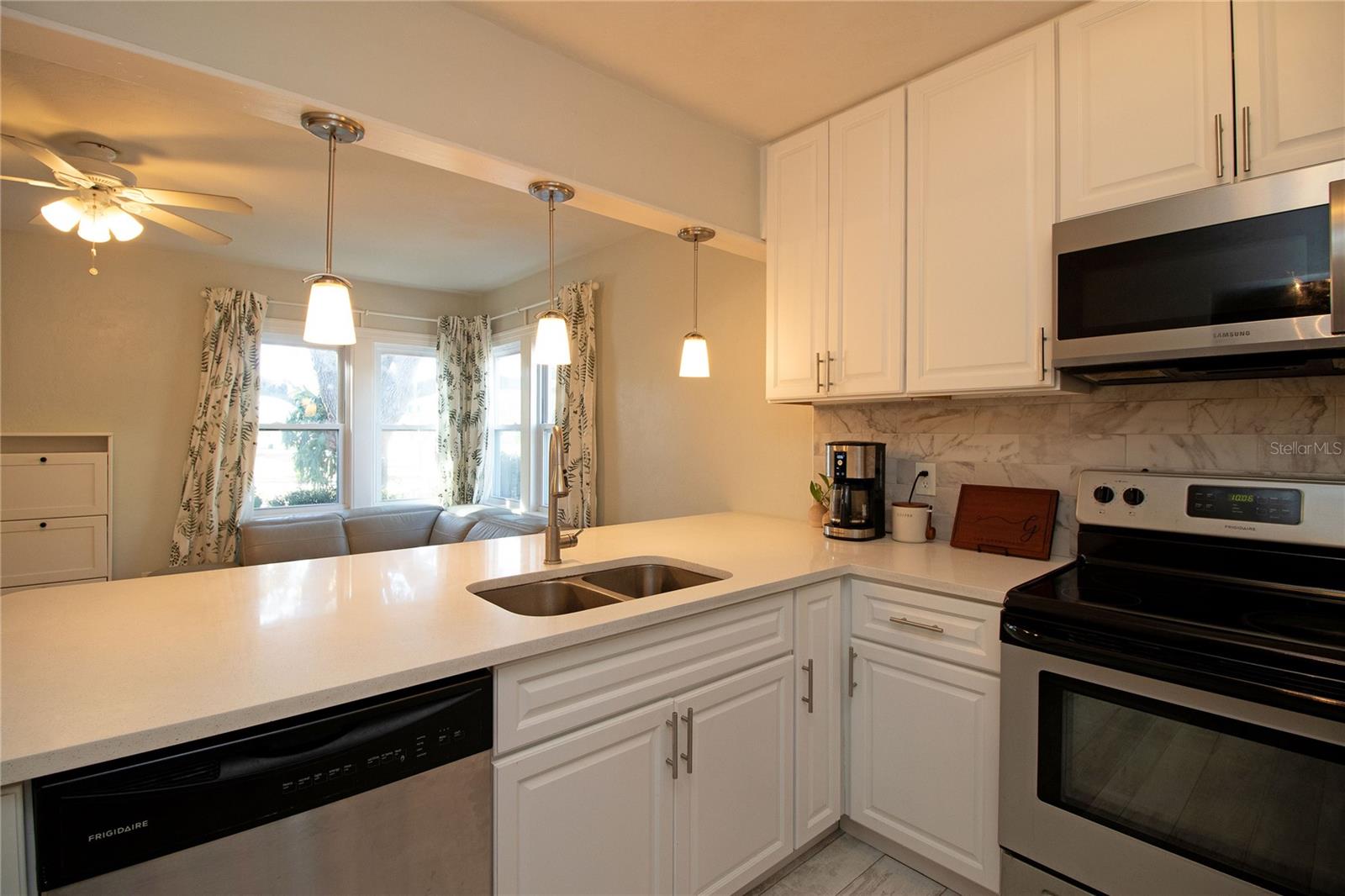 Image 11 of 23 For 1547 35th Avenue N