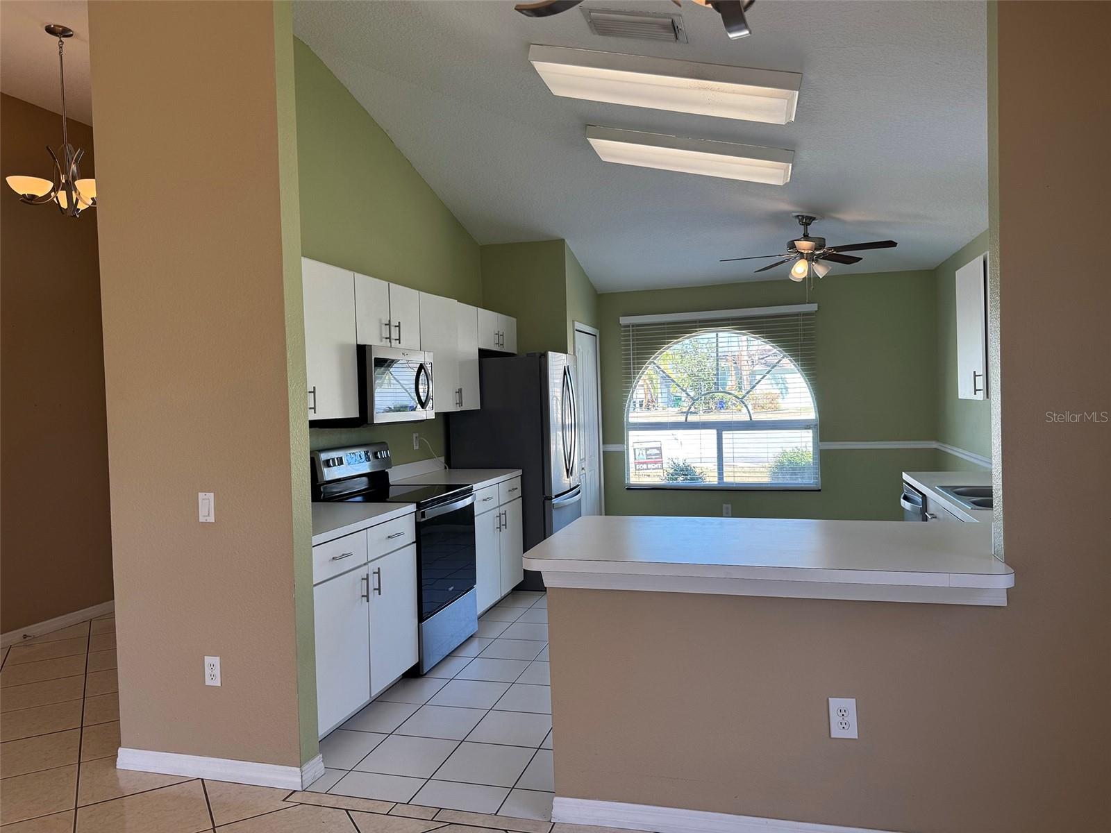 Image 8 of 46 For 3425 Canteen Court