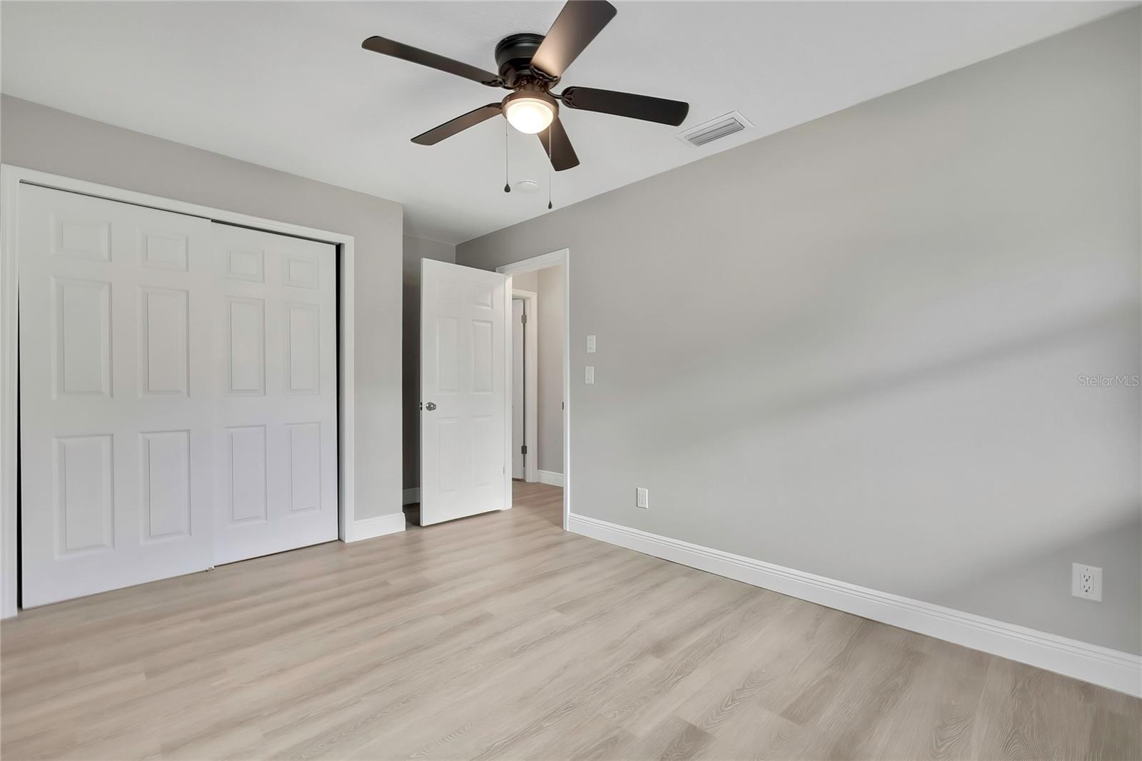 Image 23 of 67 For 6703 Seaview Boulevard