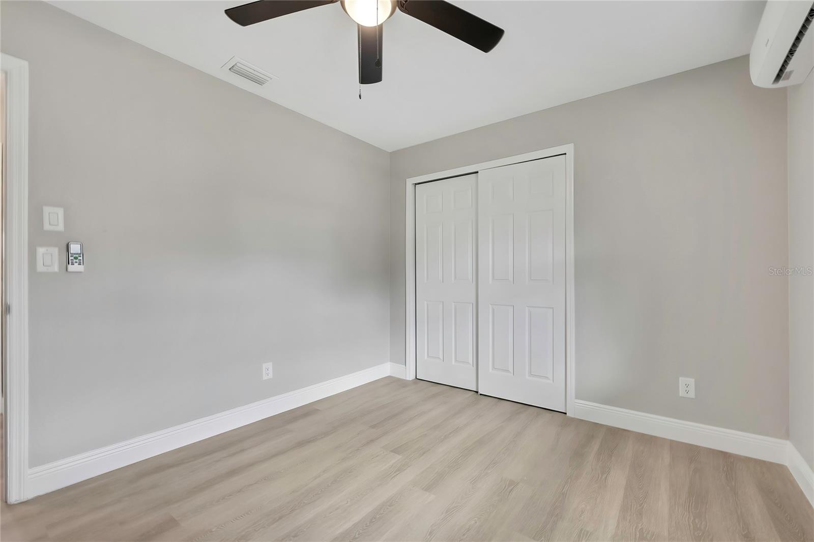 Image 26 of 67 For 6703 Seaview Boulevard